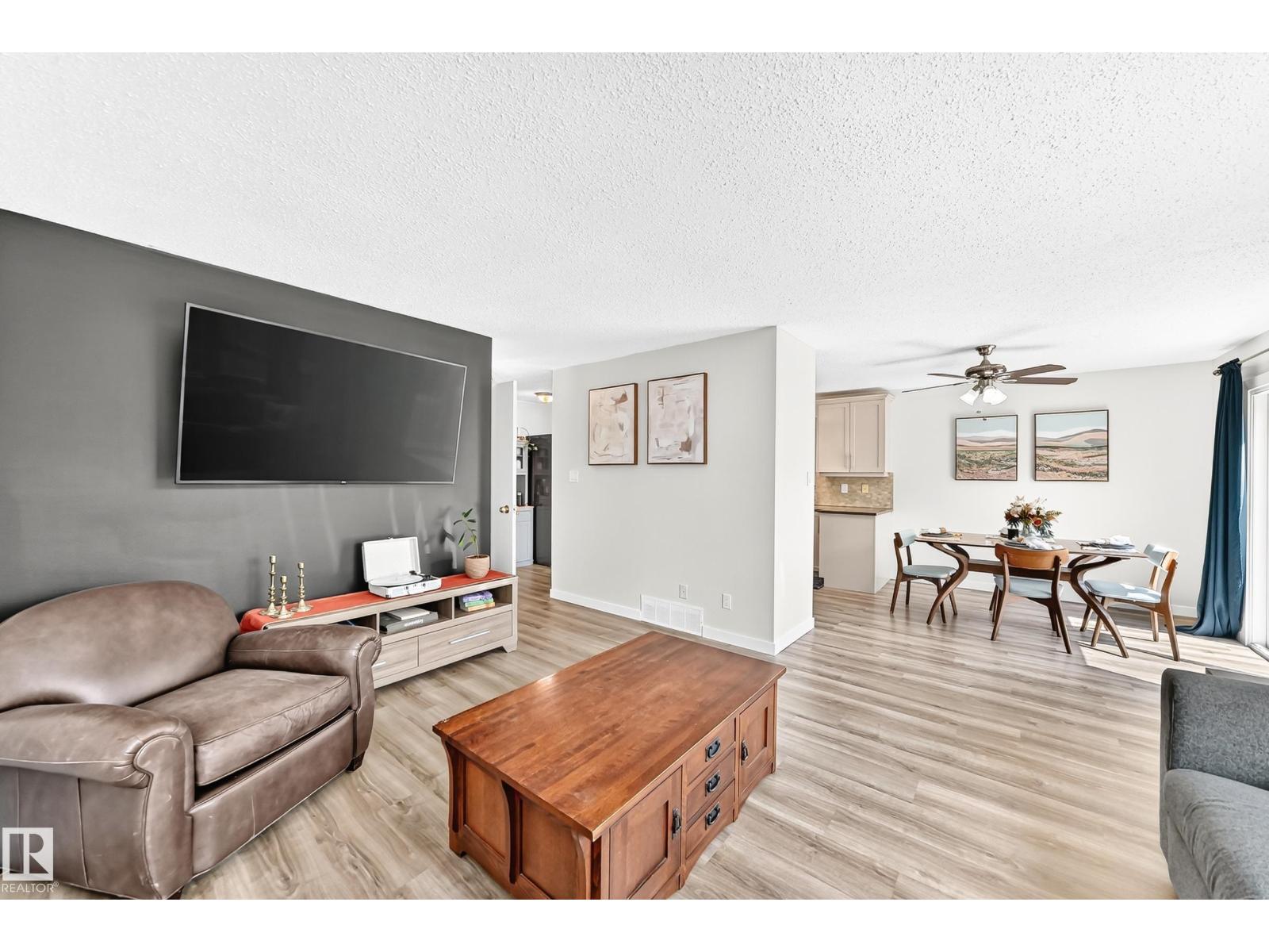 4228 114 AV NW — photo 6