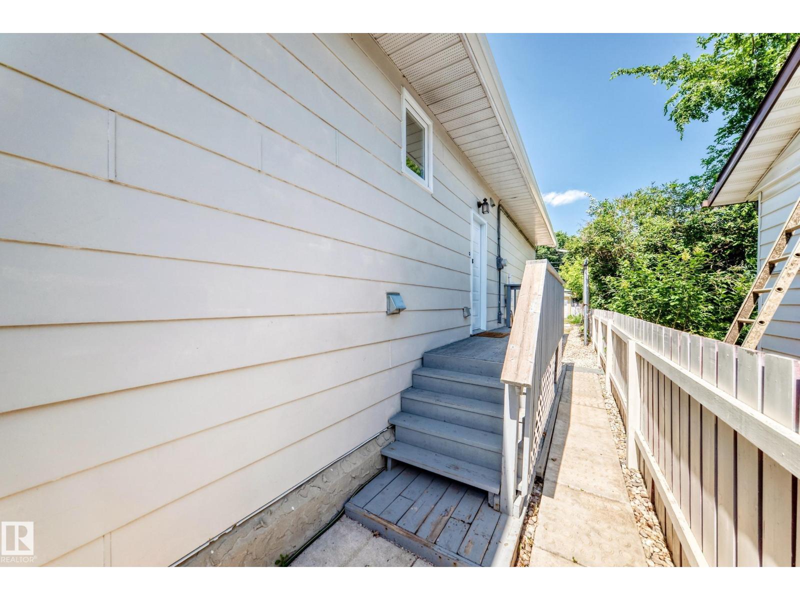 4228 114 AV NW — photo 62