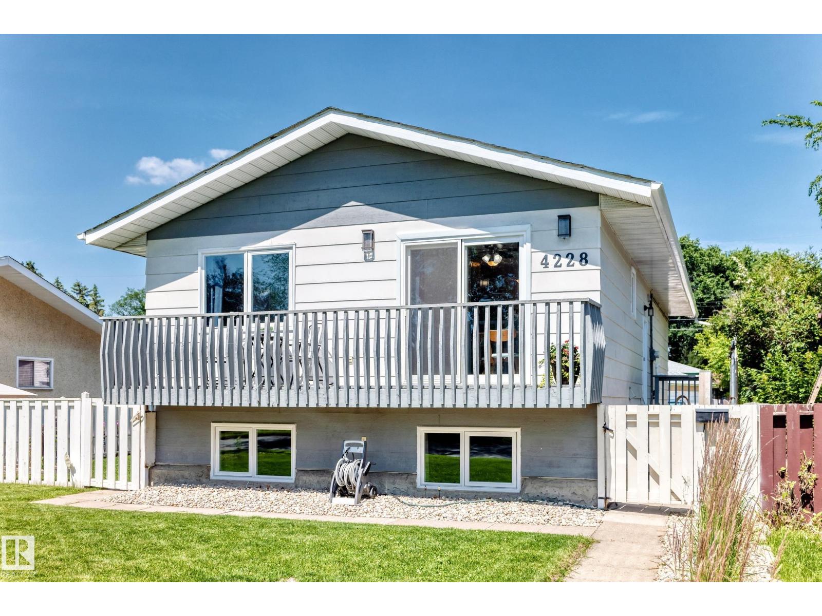4228 114 AV NW — photo 68