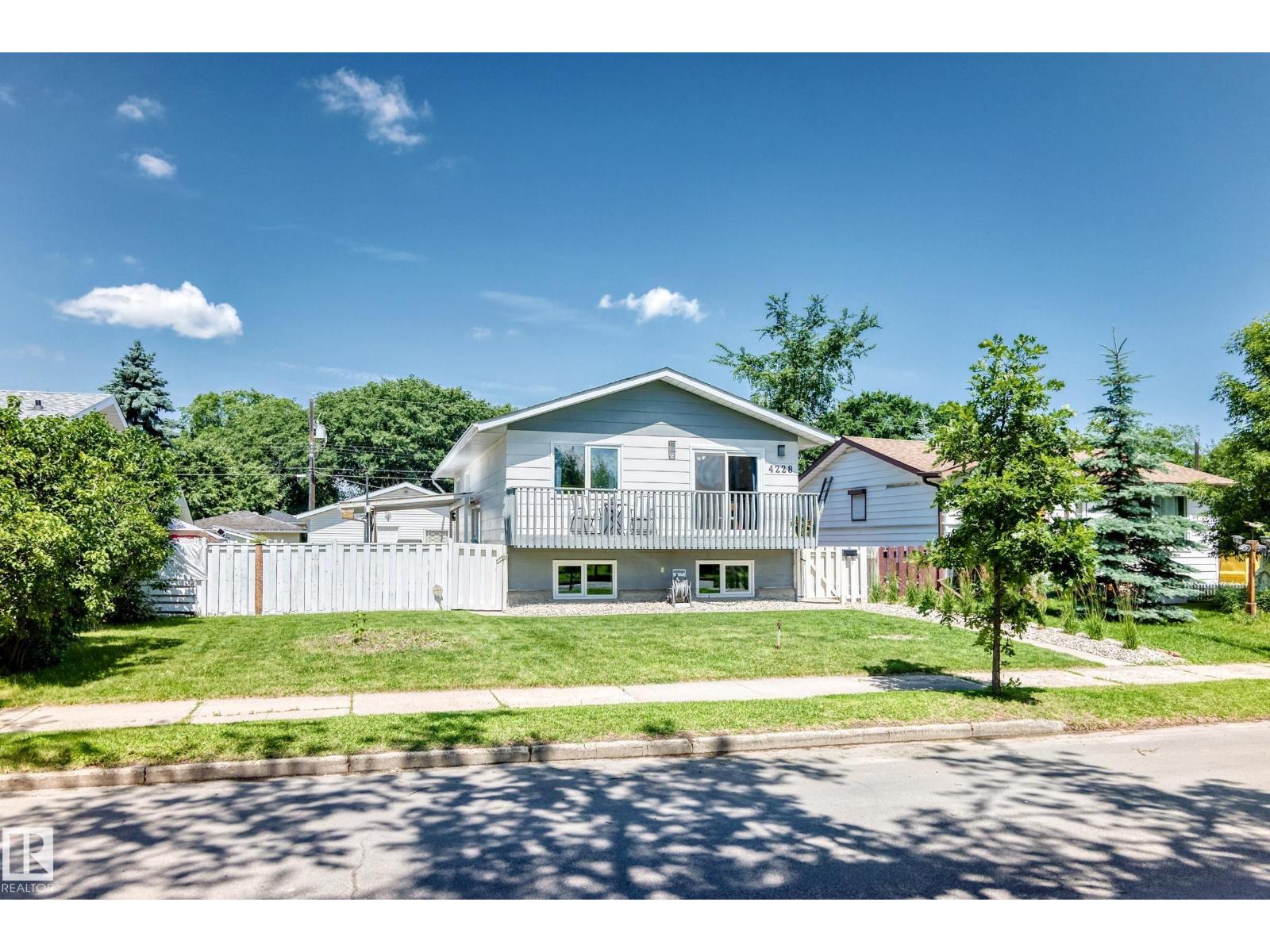 4228 114 AV NW — photo 69