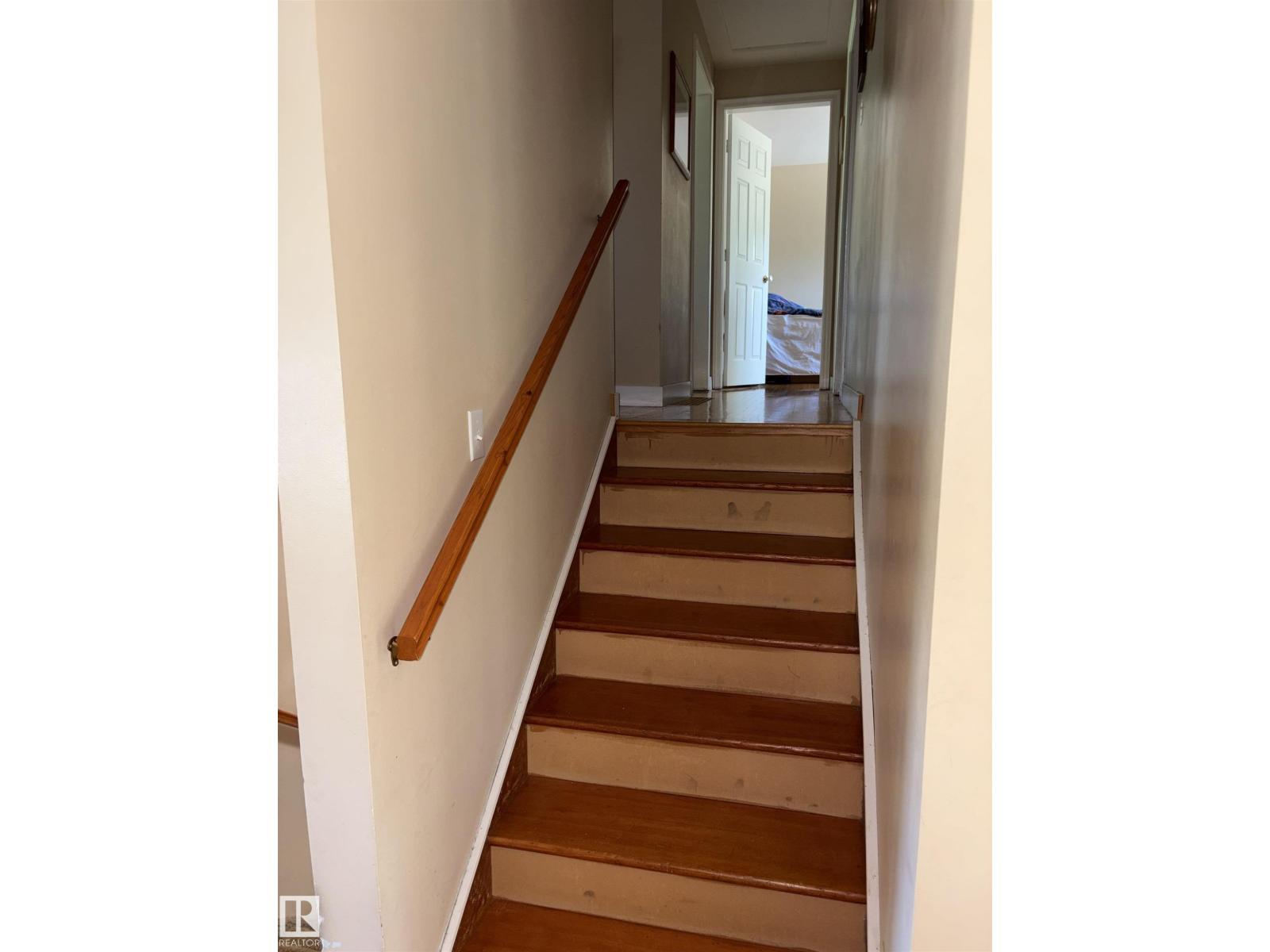 8812 146 ST NW - 33