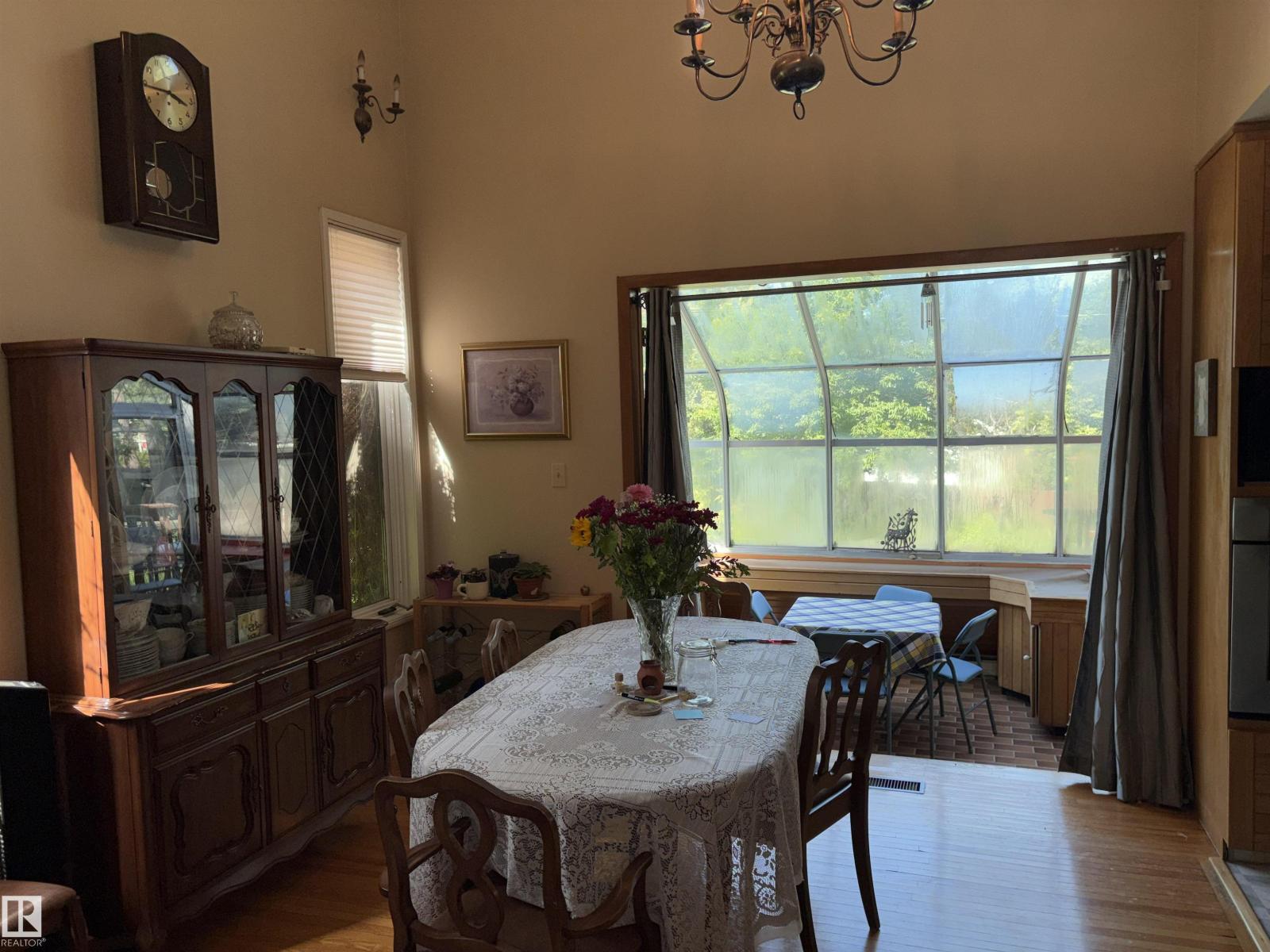 8812 146 ST NW - 14