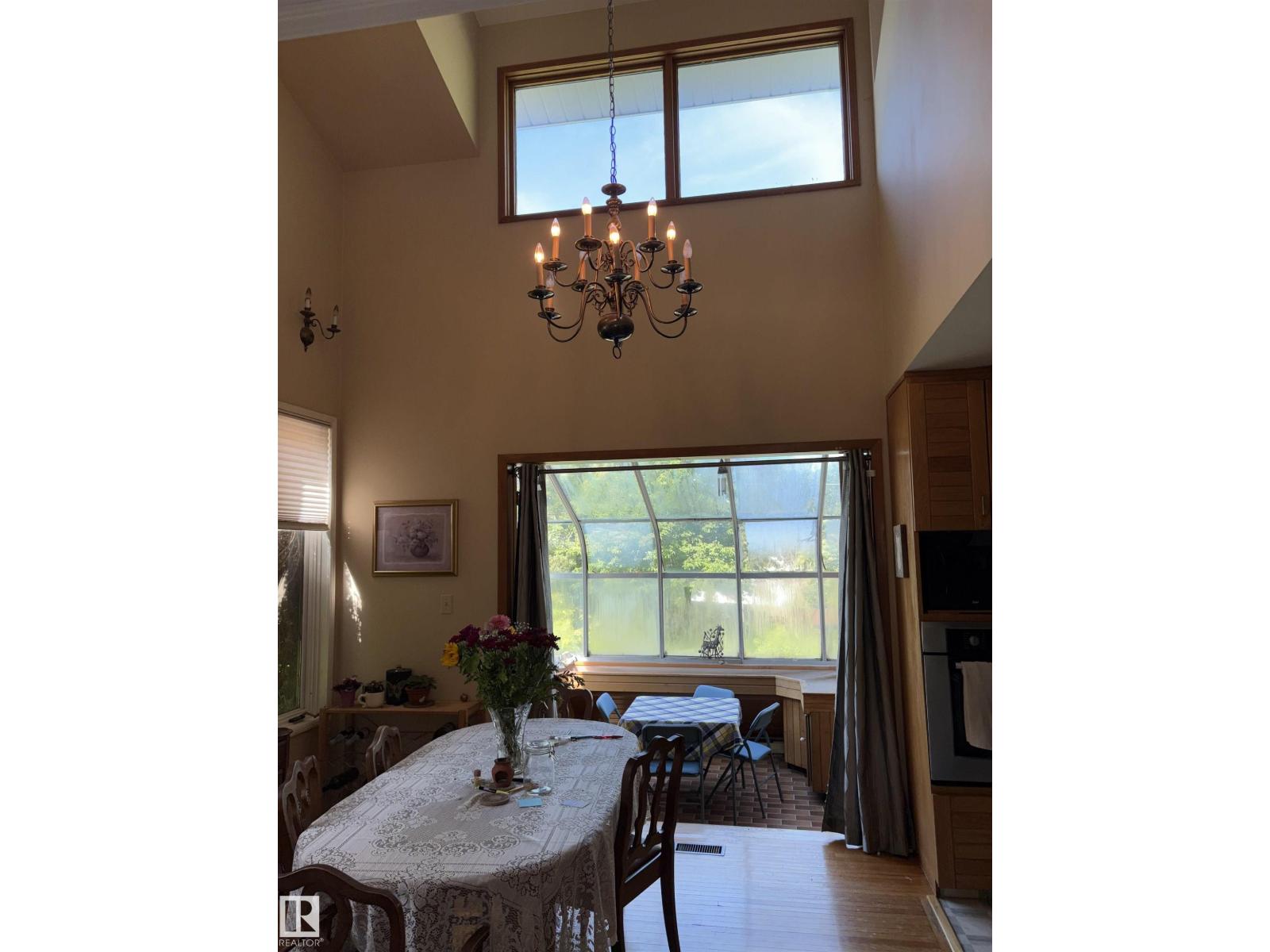 8812 146 ST NW - 13