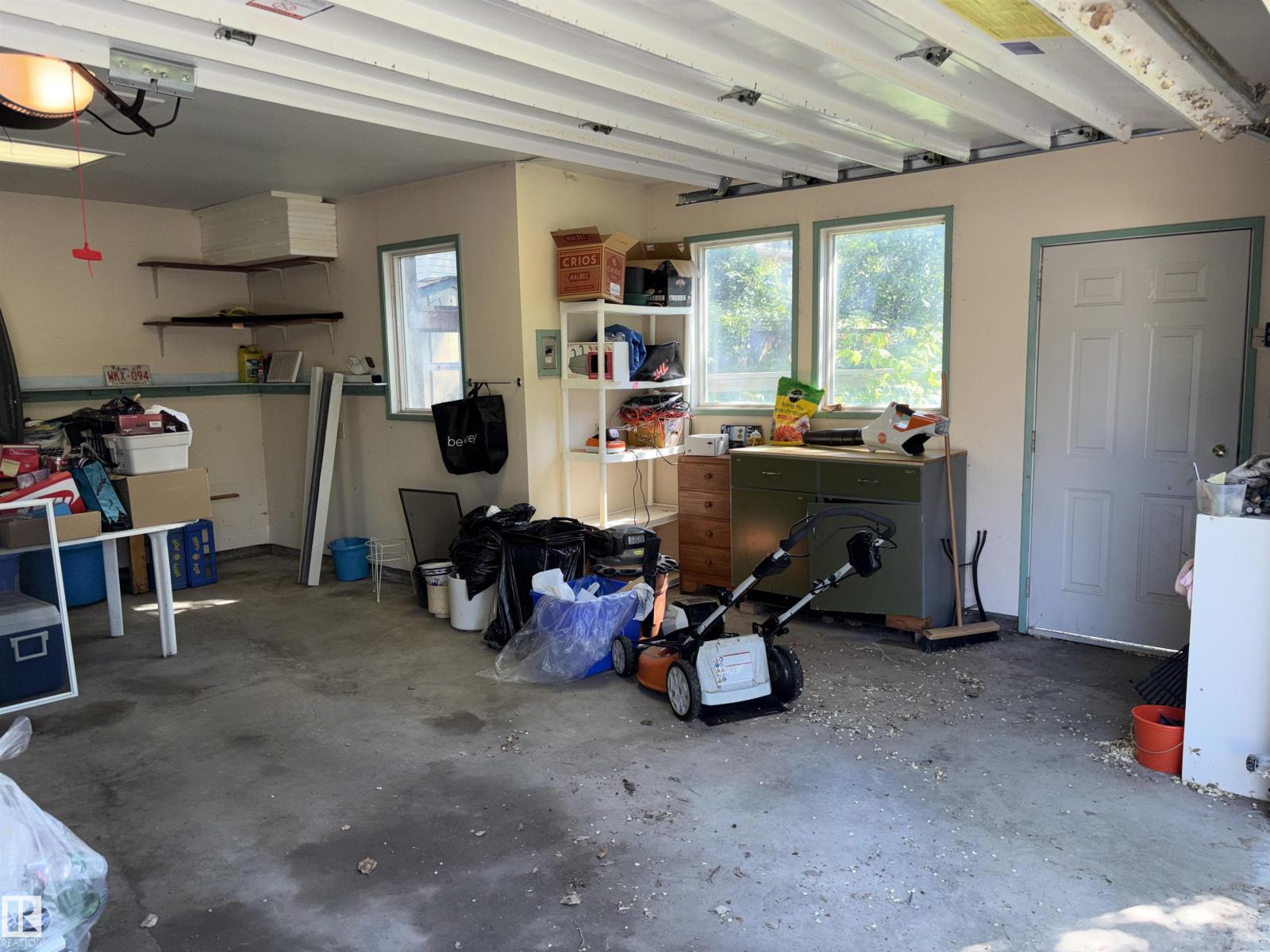 8812 146 ST NW - 41