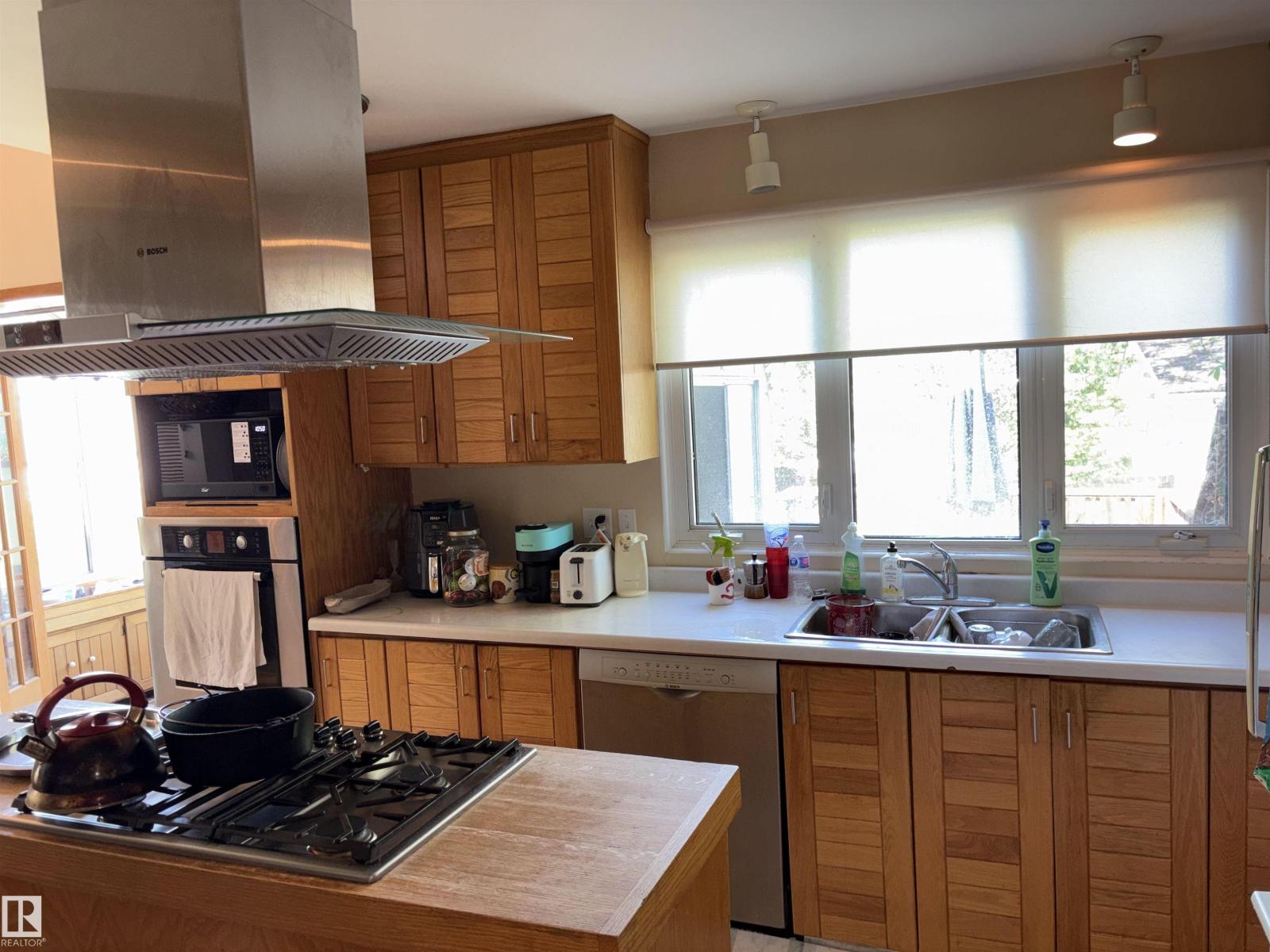 8812 146 ST NW - 24
