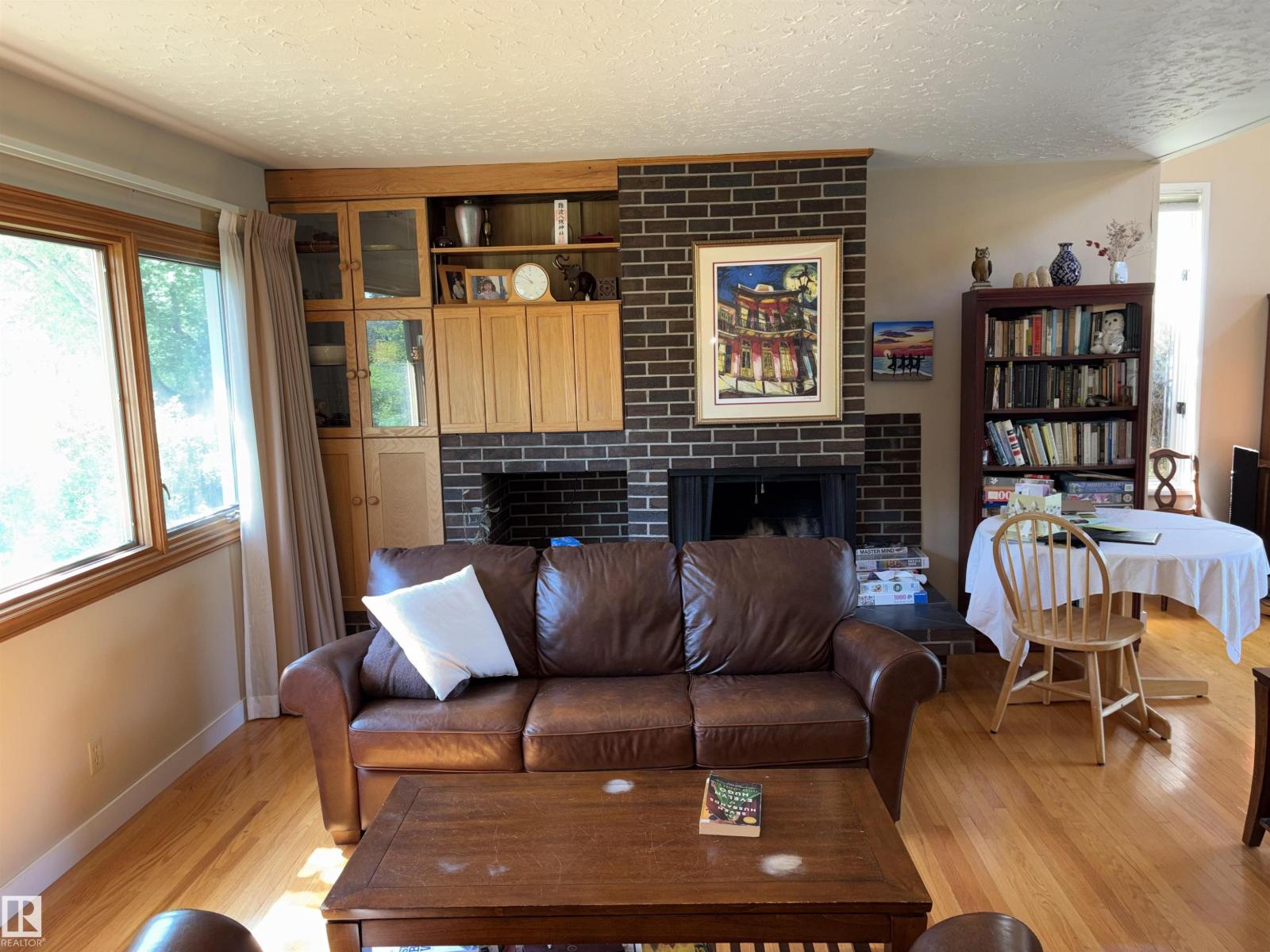 8812 146 ST NW - 9