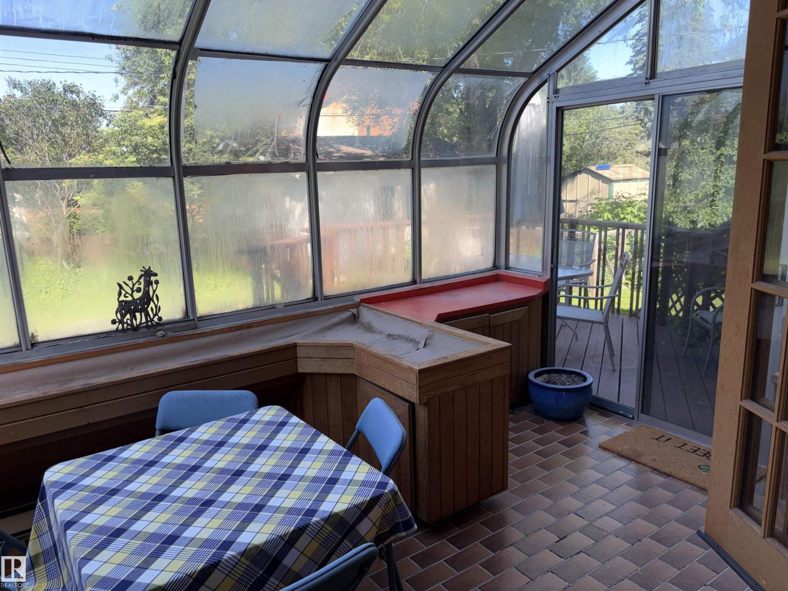 8812 146 ST NW - 15