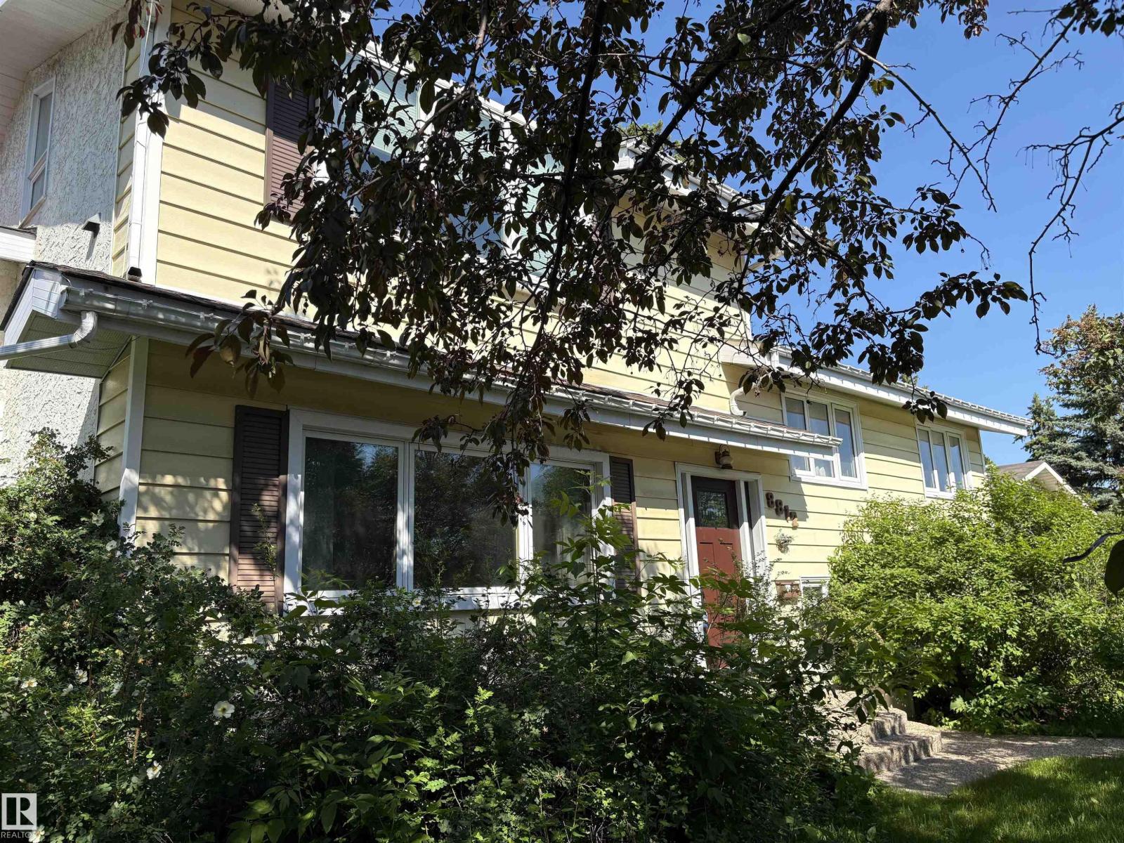 8812 146 ST NW - 2