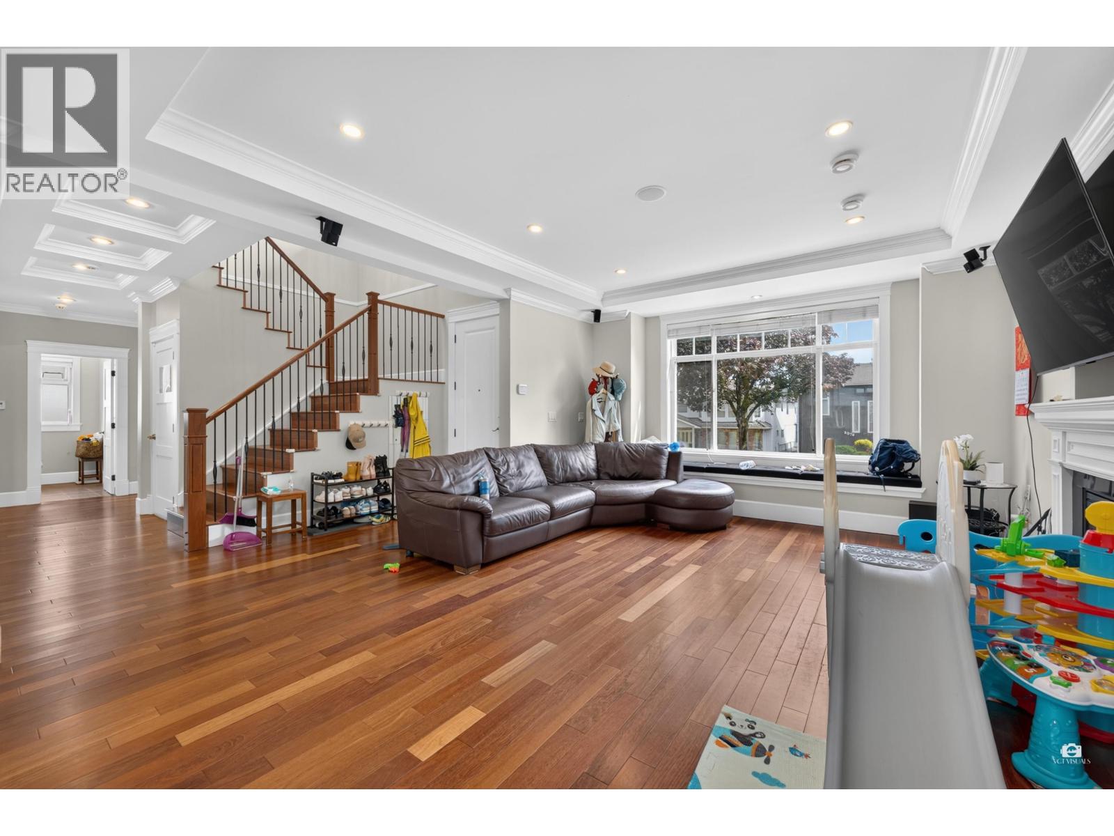 3873 PINE STREET, Burnaby