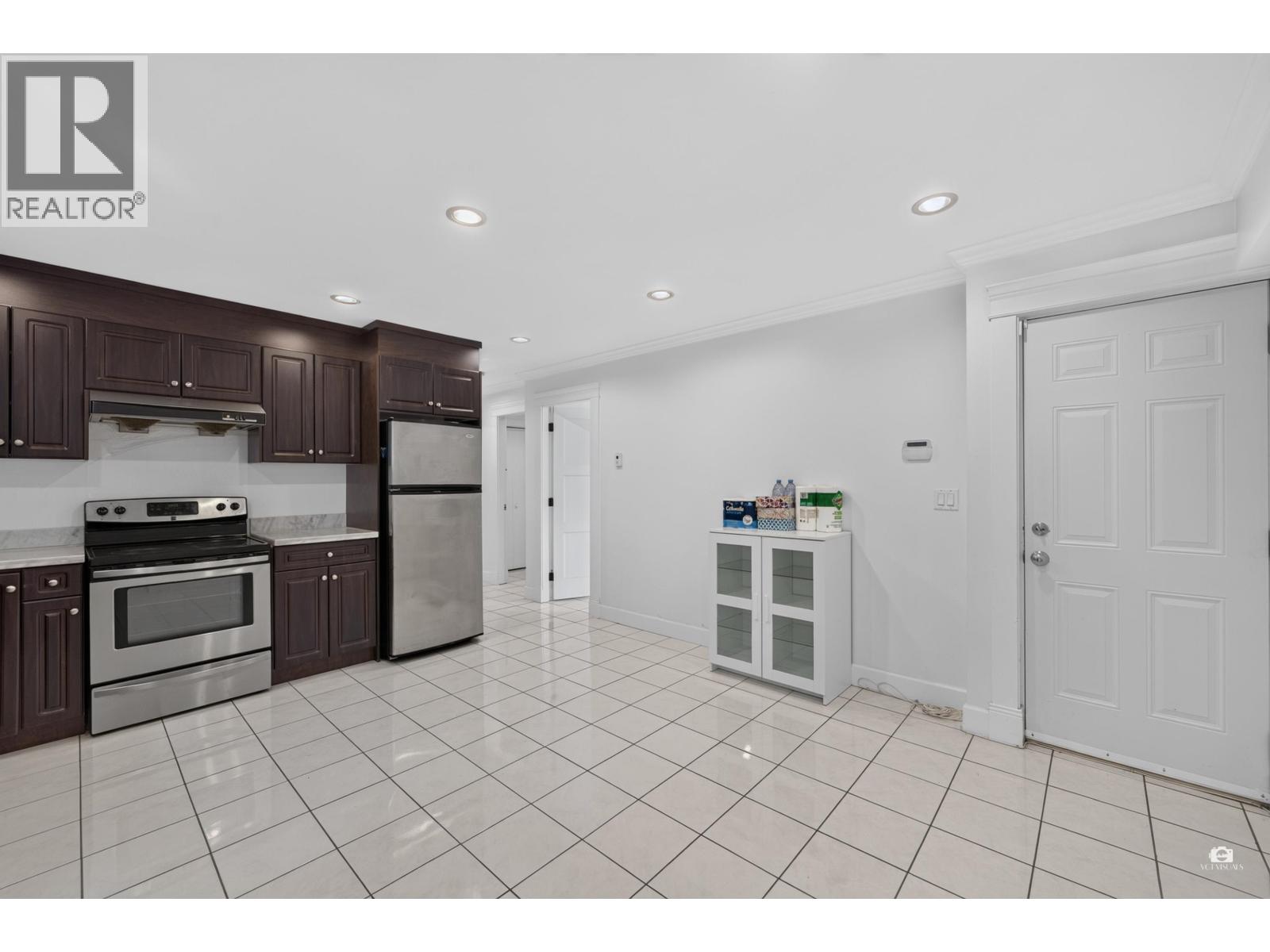 3873 PINE STREET, Burnaby