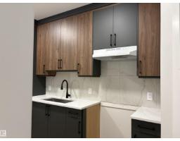 Bedroom 3 - 1039 151 Ave Nw, Edmonton, AB T5Y4C8 Photo 8