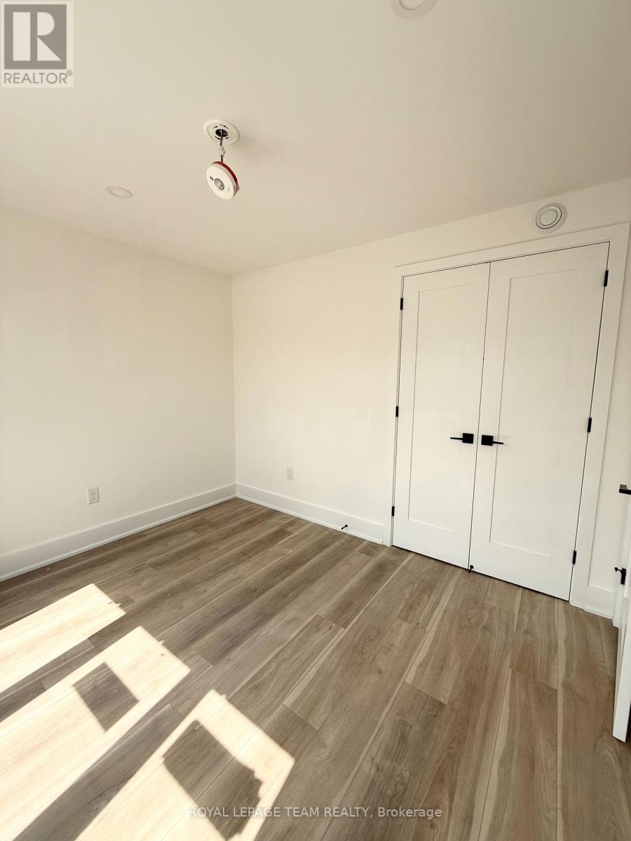 1 Bed, 1 Bath House for Rent in Ottawa – 5 – 549 MELBOURNE AVENUE, Ottawa – MLS# X13552252 - Image 10