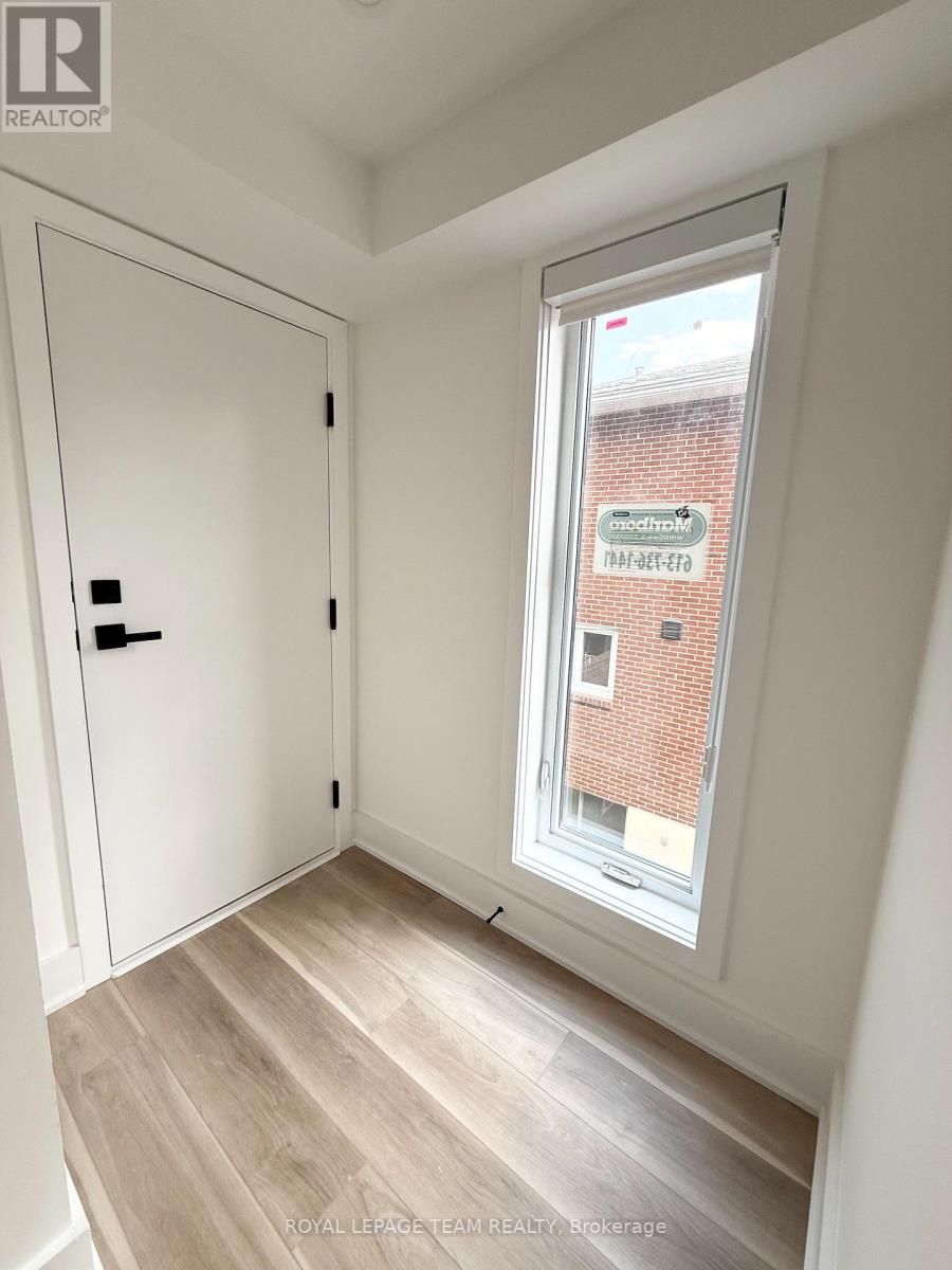 1 Bed, 1 Bath House for Rent in Ottawa – 5 – 549 MELBOURNE AVENUE, Ottawa – MLS# X13552252 - Image 14