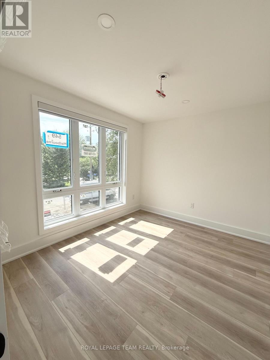 1 Bed, 1 Bath House for Rent in Ottawa – 5 – 549 MELBOURNE AVENUE, Ottawa – MLS# X13552252 - Image 8