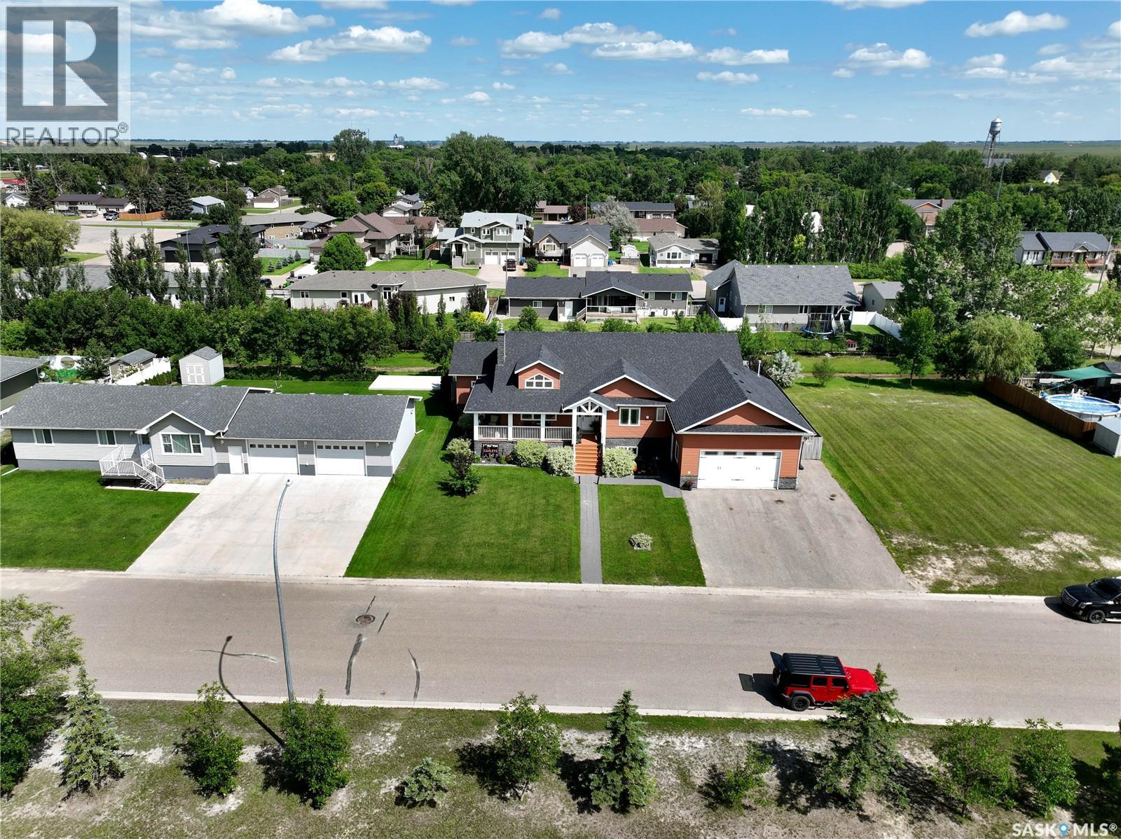 207 6th STREET W - photo 3