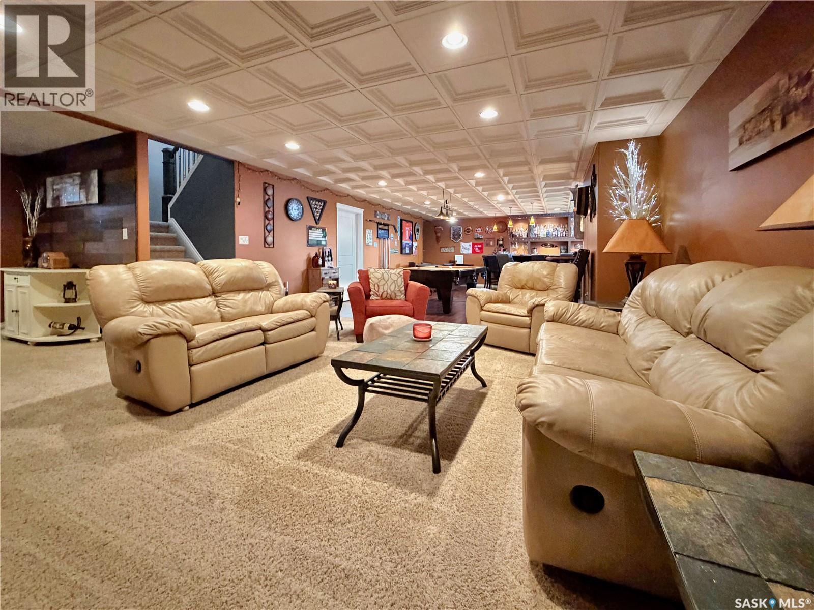 207 6th STREET W - 39