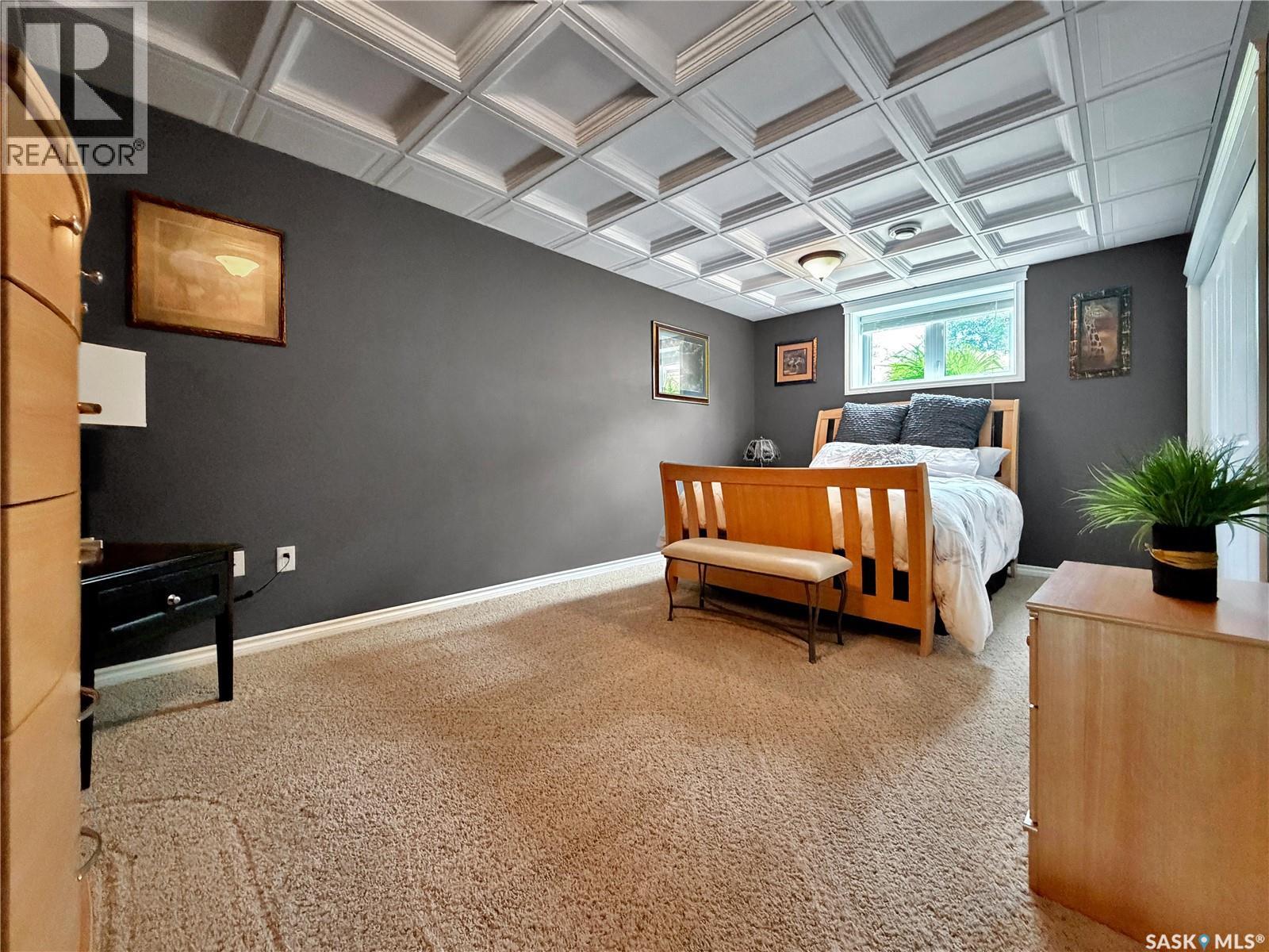 207 6th STREET W - 46