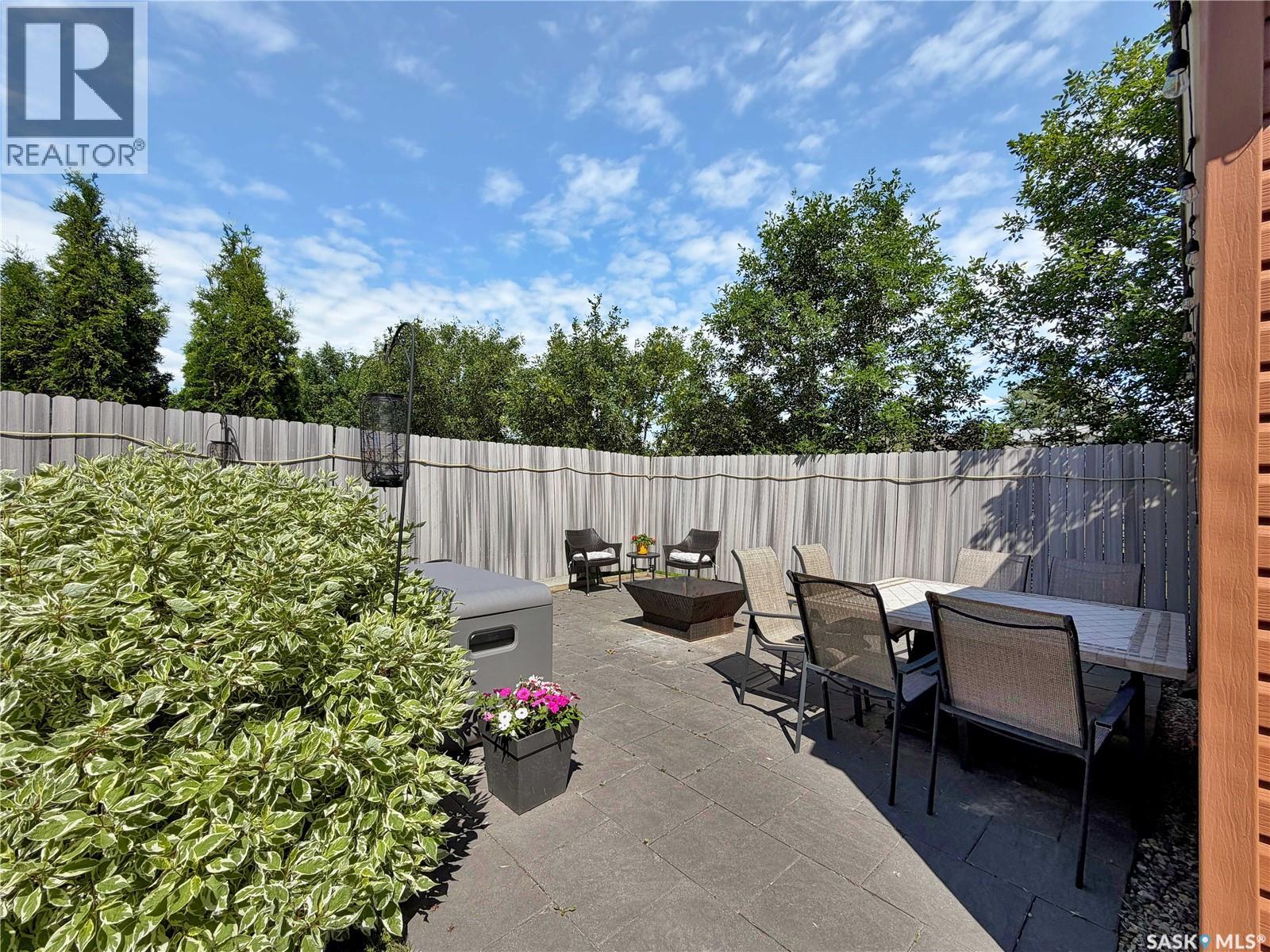 207 6th STREET W - 37