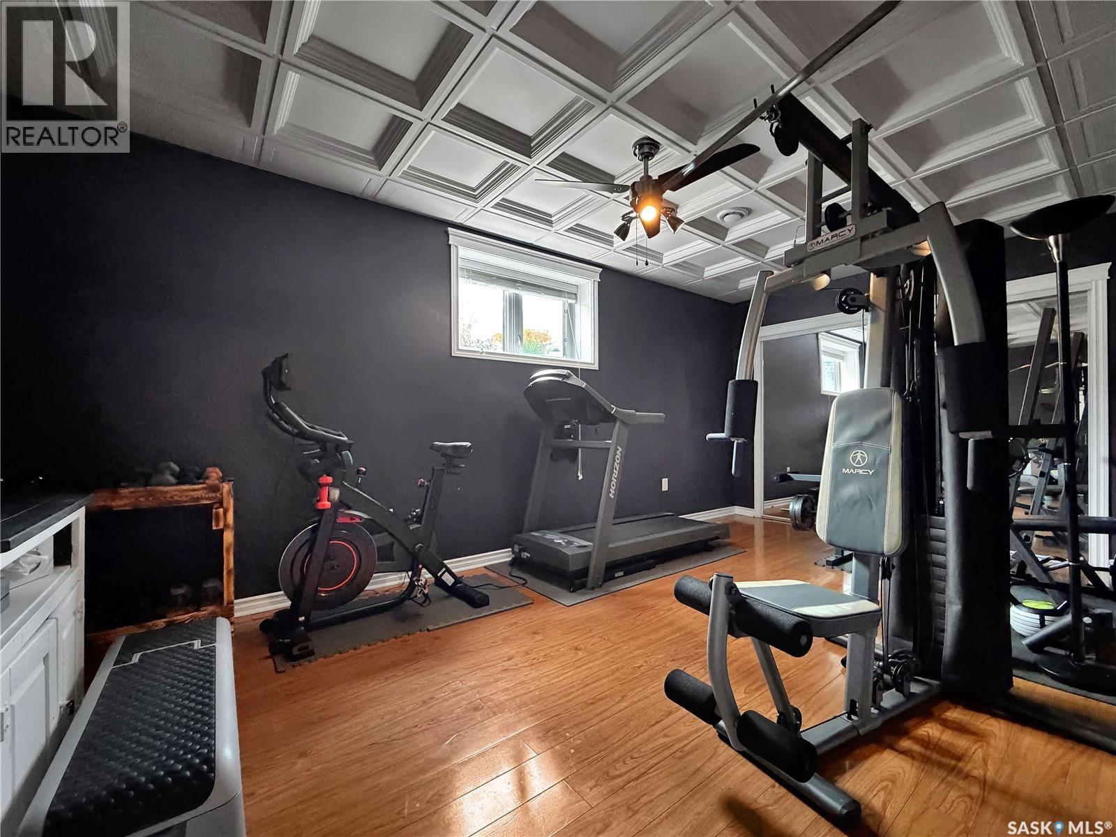 207 6th STREET W - 50