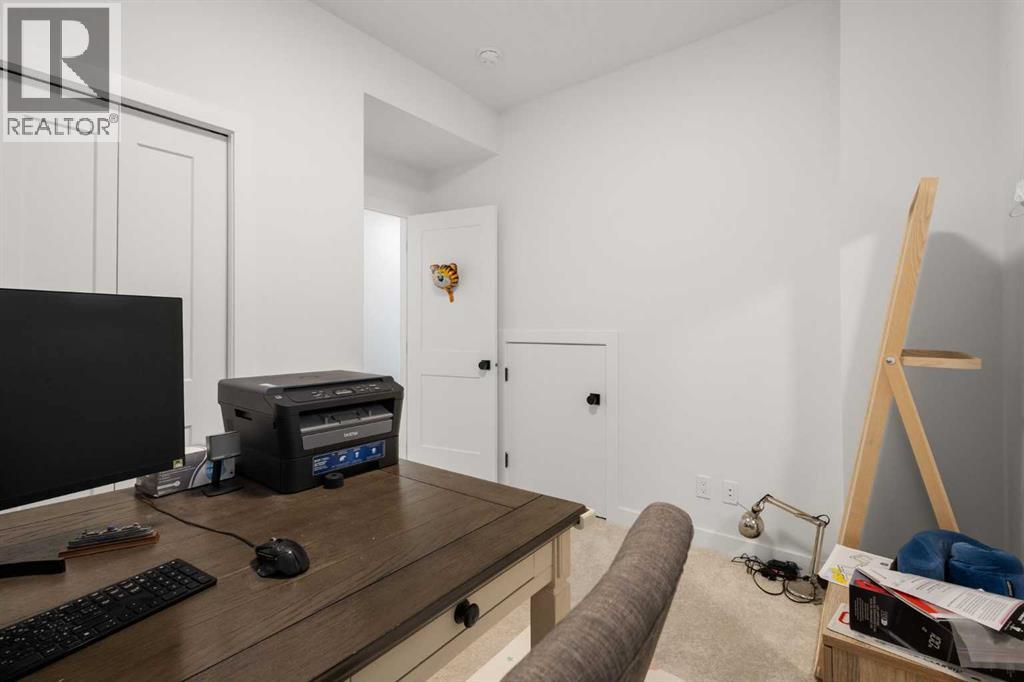 #327 85 sage hill Heights NW - 29