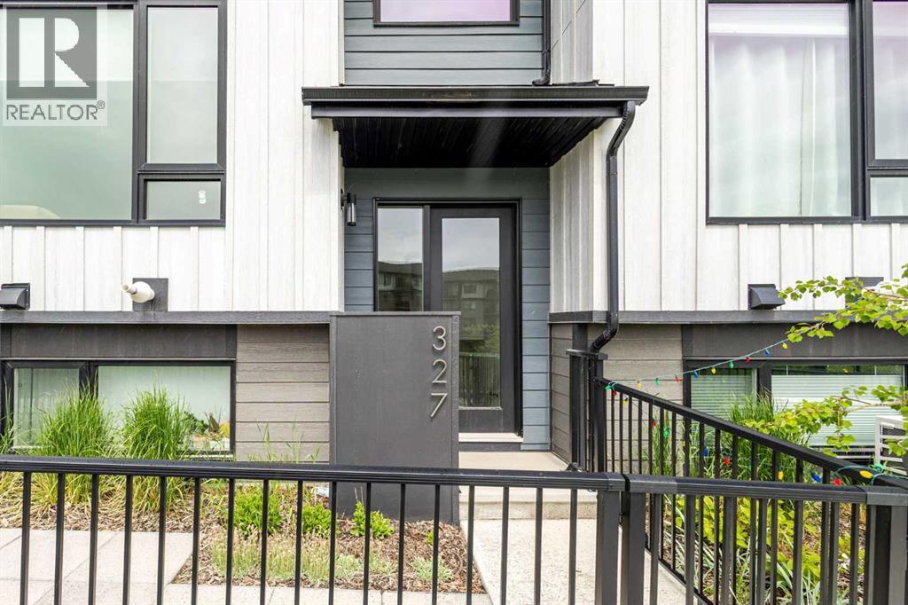 #327 85 sage hill Heights NW - 36