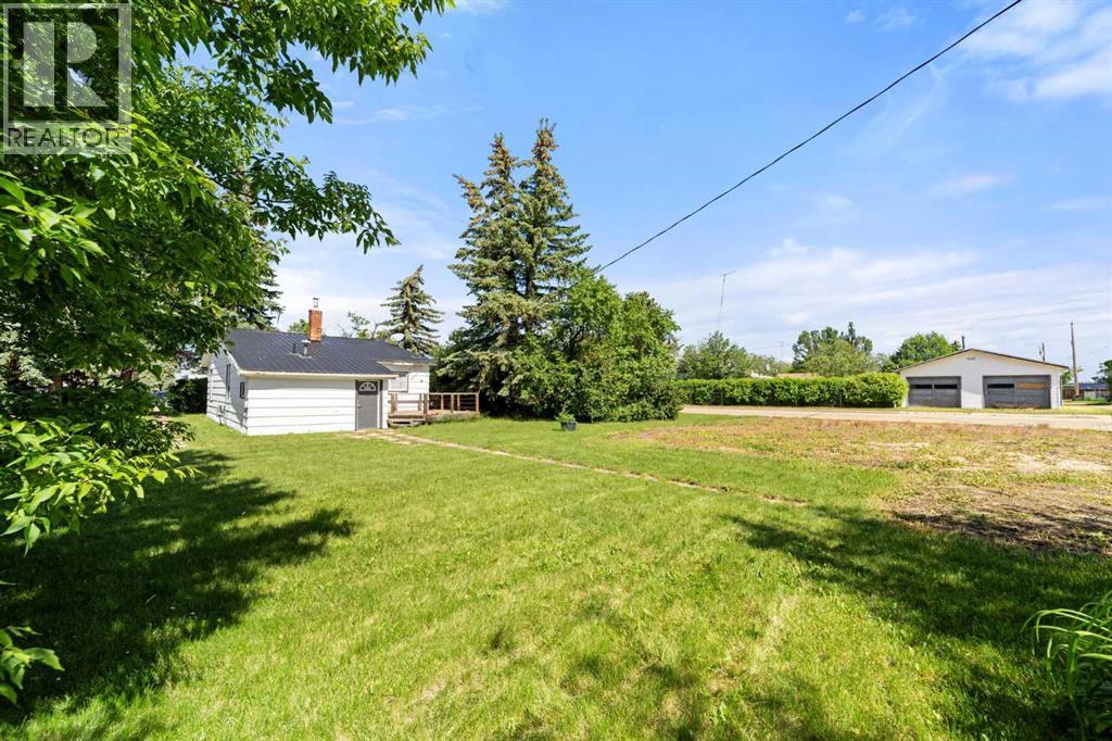 5137 50 Street - 22