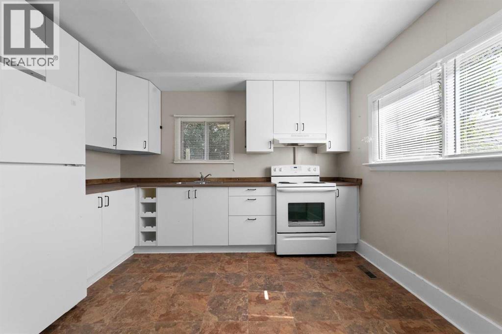 5137 50 Street - 6
