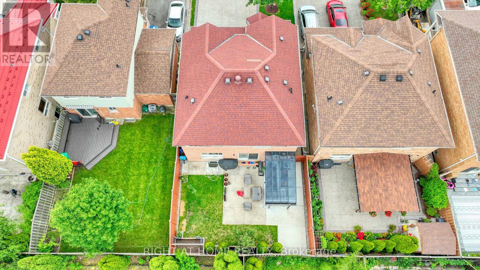 211 QUEEN MARY DRIVE - Image 39