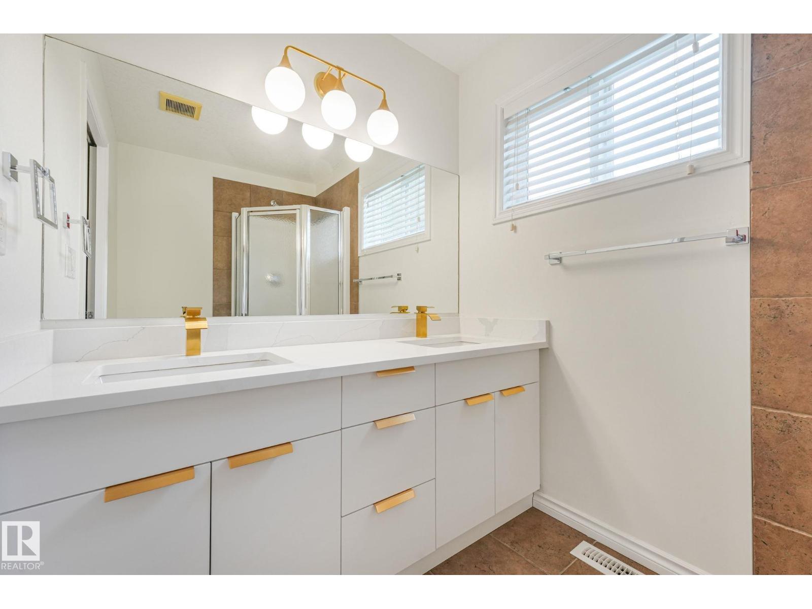10216 150 ST NW - 26