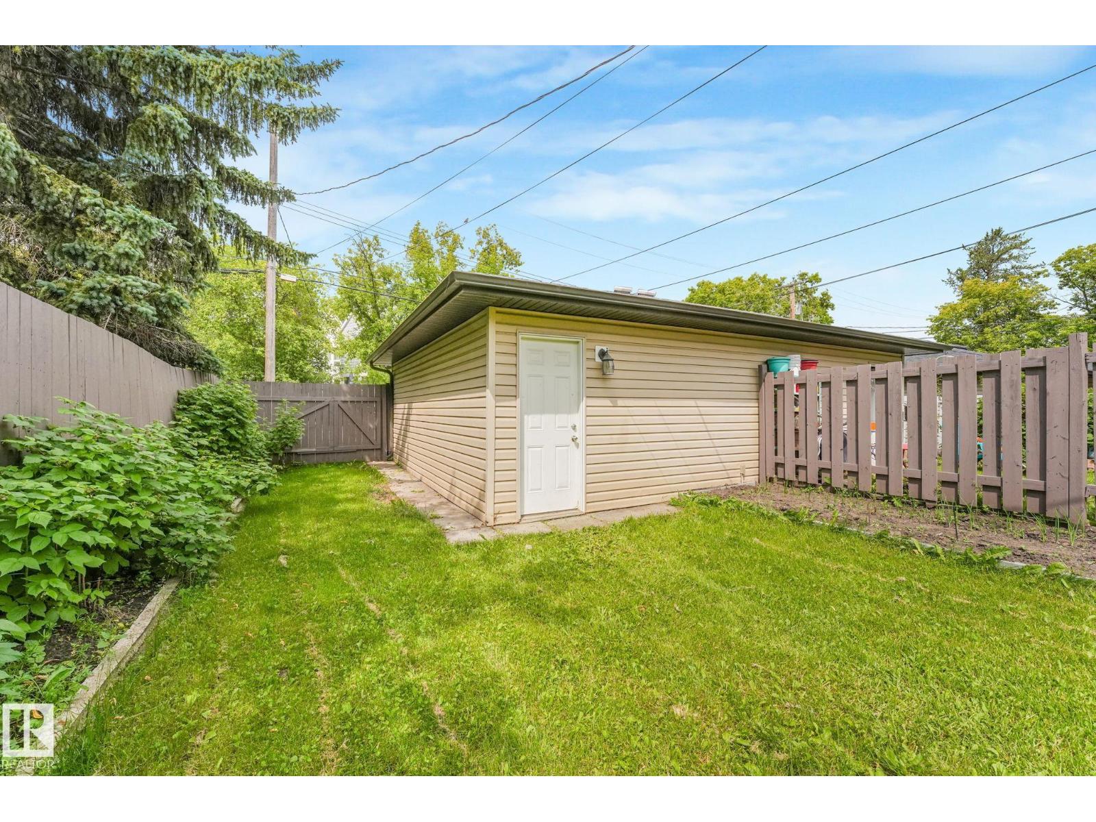 10216 150 ST NW - 62