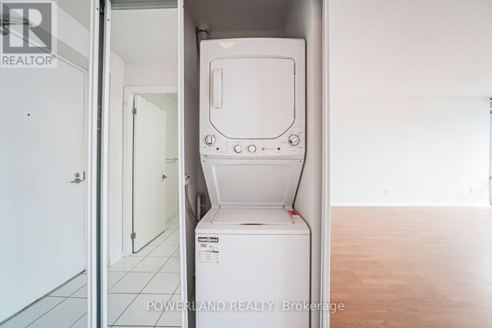 #2905 38 GRENVILLE STREET - 25