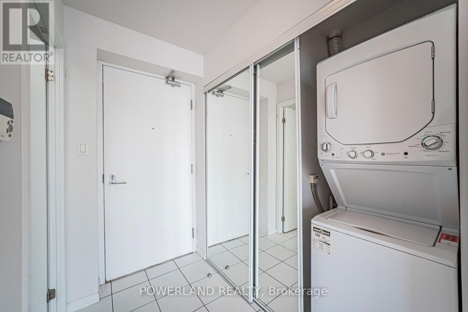 #2905 38 GRENVILLE STREET - 26