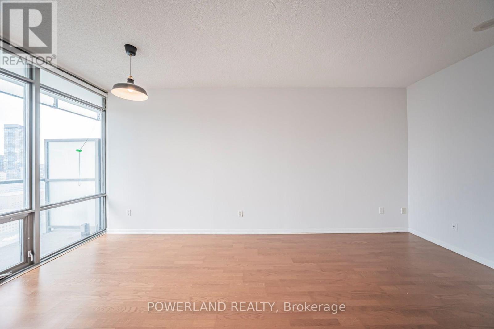 #2905 38 GRENVILLE STREET - 37