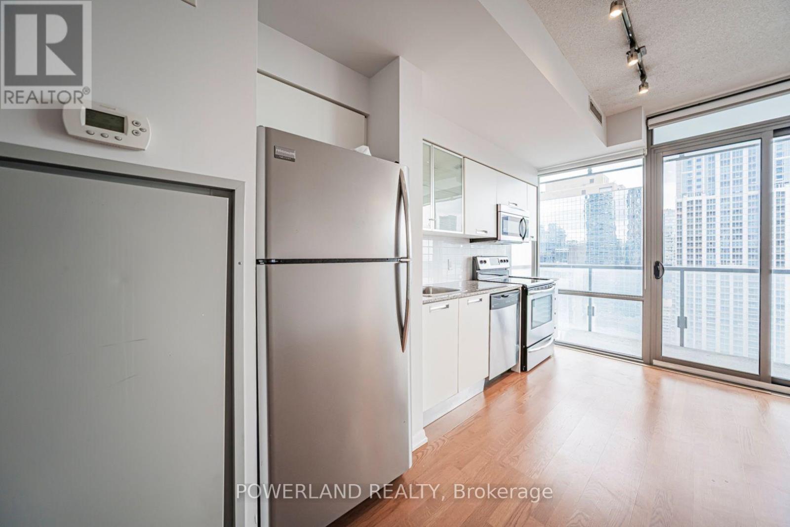 #2905 38 GRENVILLE STREET - 38