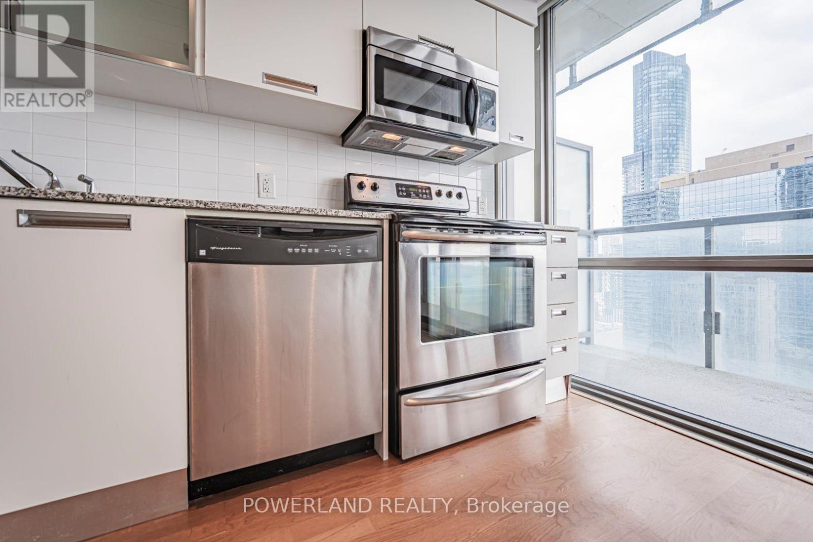 #2905 38 GRENVILLE STREET - 44