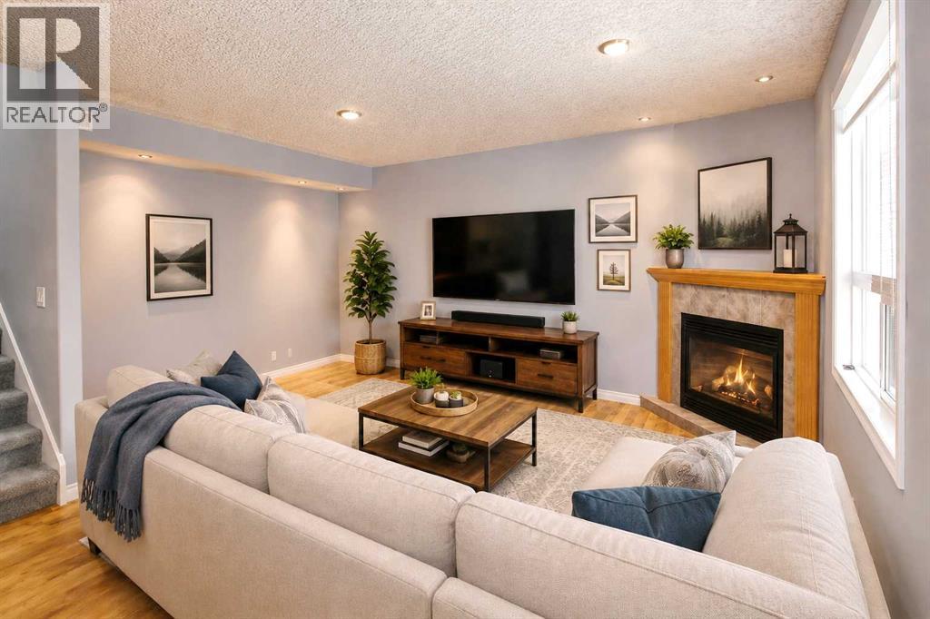 76 Lakeway Boulevard - 11