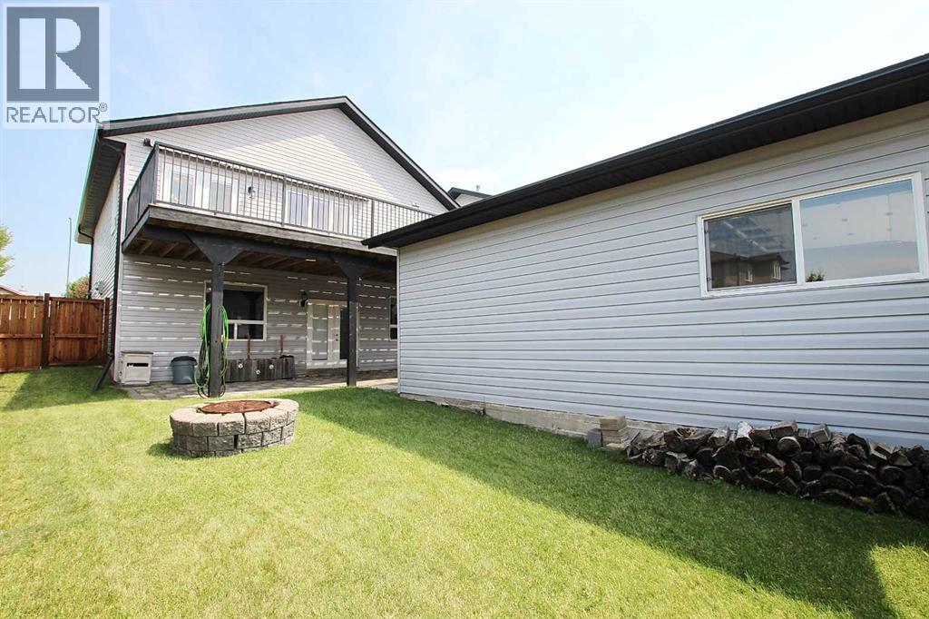 76 Lakeway Boulevard - 17