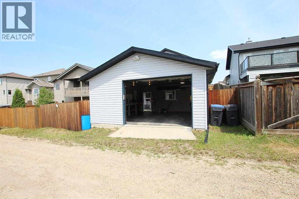 76 Lakeway Boulevard - 19