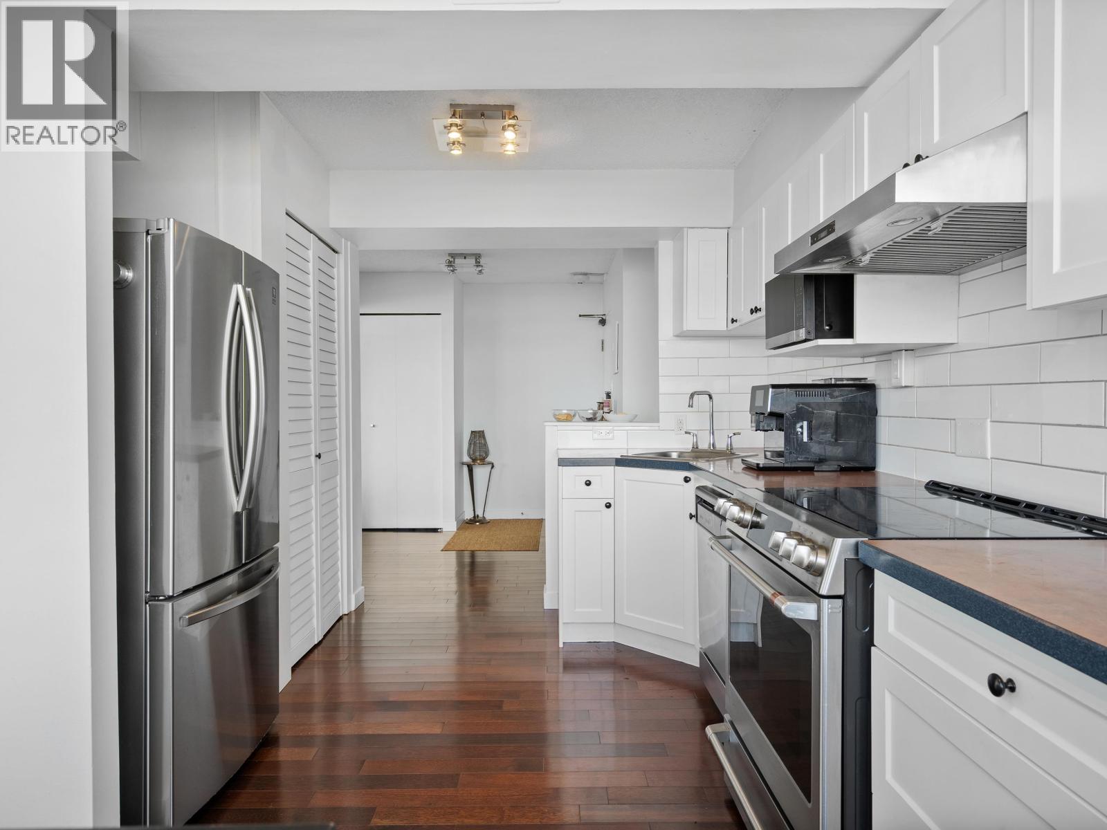 1203 31 ELLIOT STREET, New Westminster