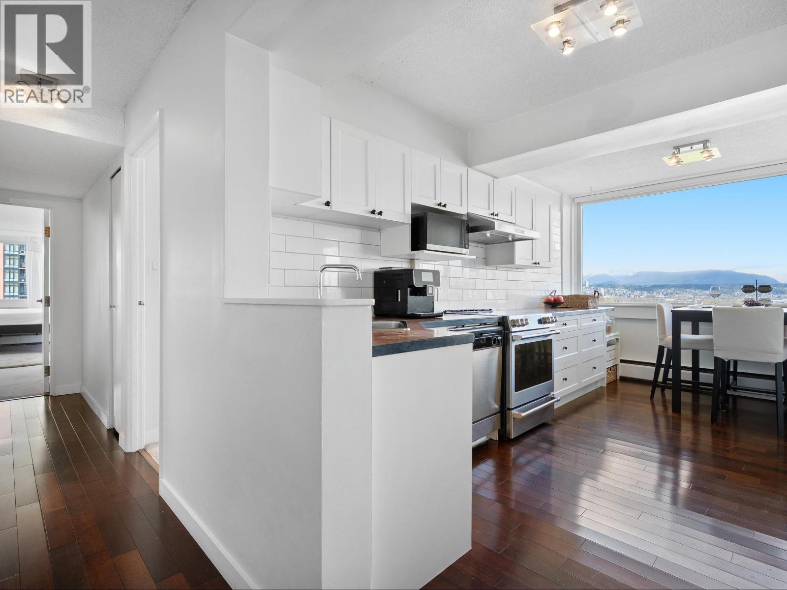 1203 31 ELLIOT STREET, New Westminster