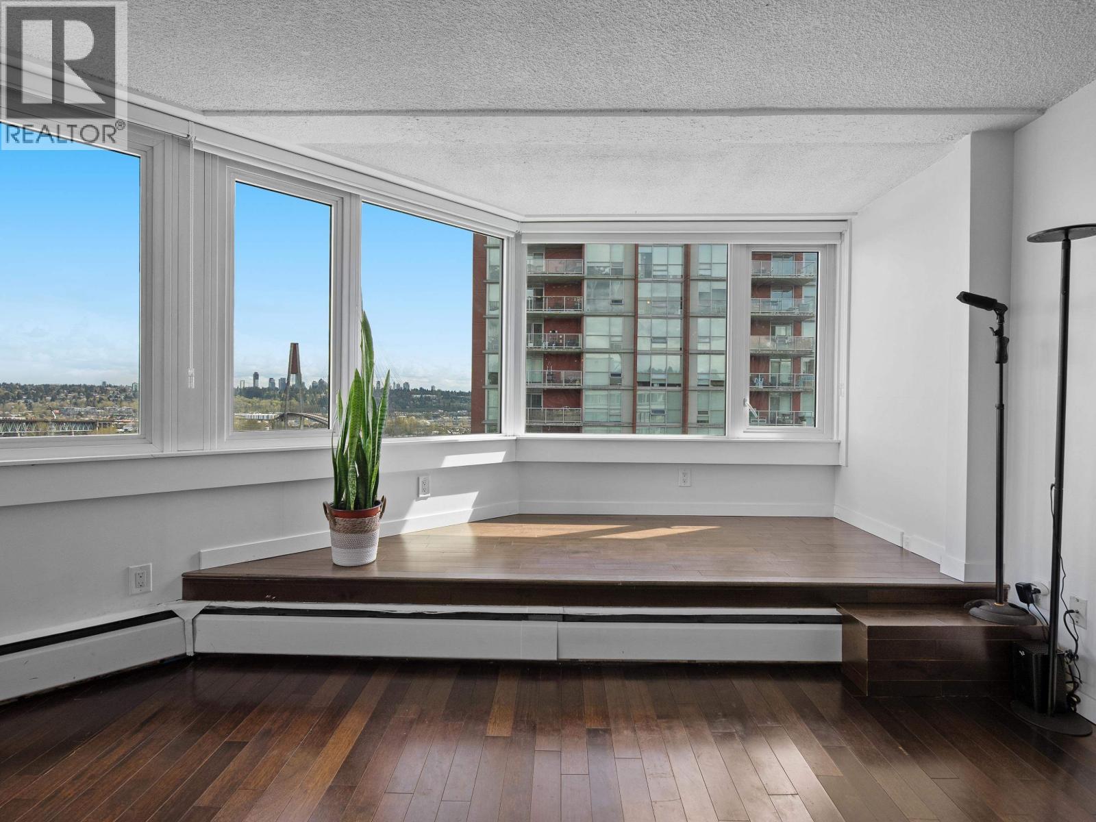 1203 31 ELLIOT STREET, New Westminster