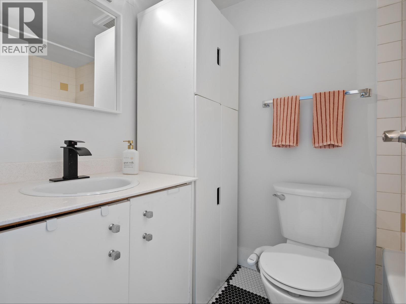 1203 31 ELLIOT STREET, New Westminster