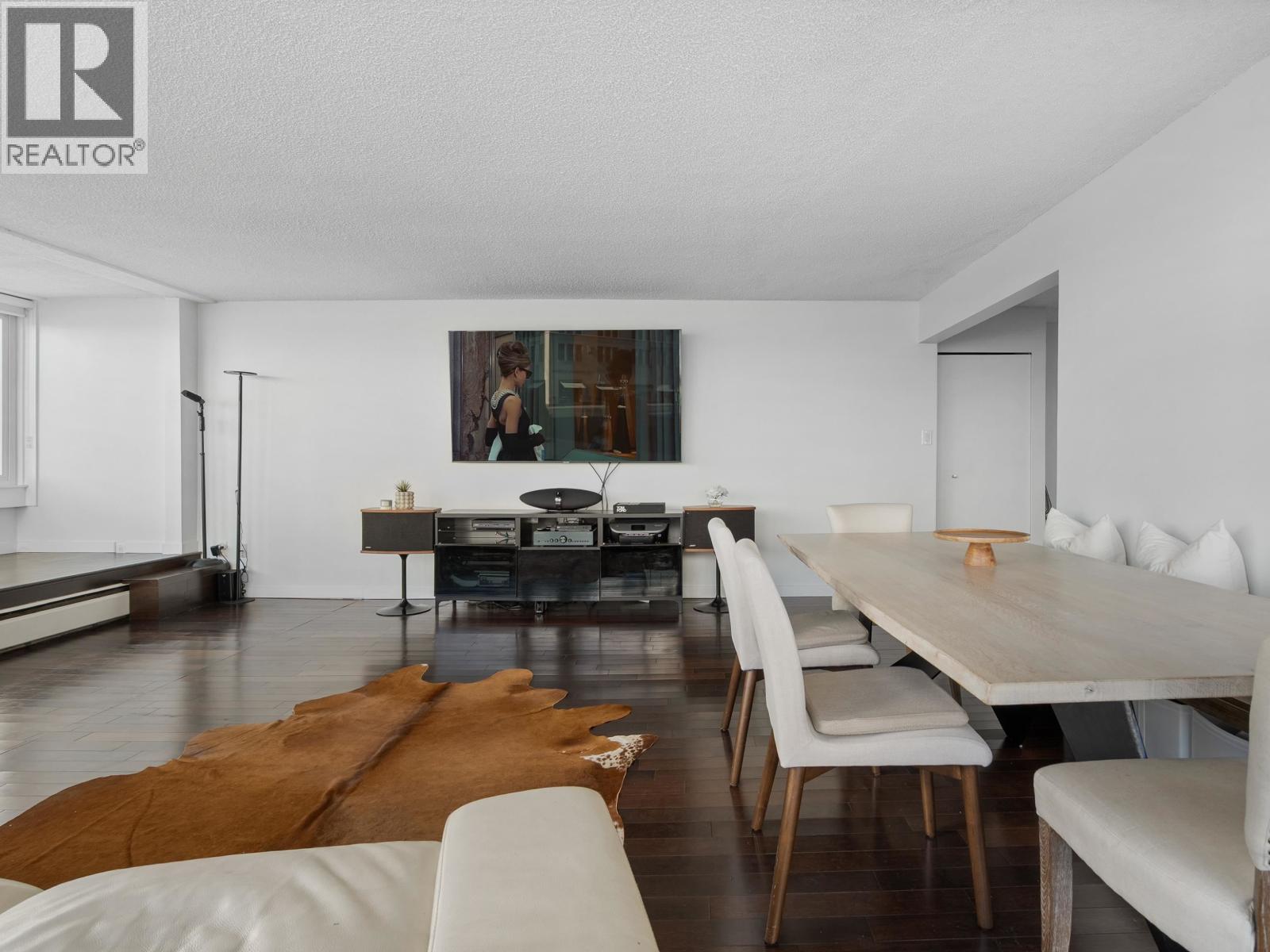 1203 31 ELLIOT STREET, New Westminster
