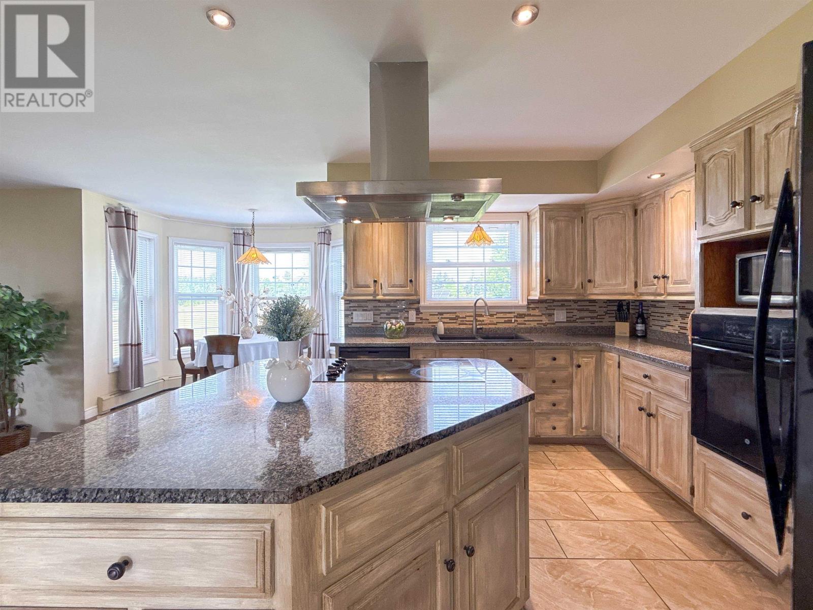 365 Clyde River Road - 16