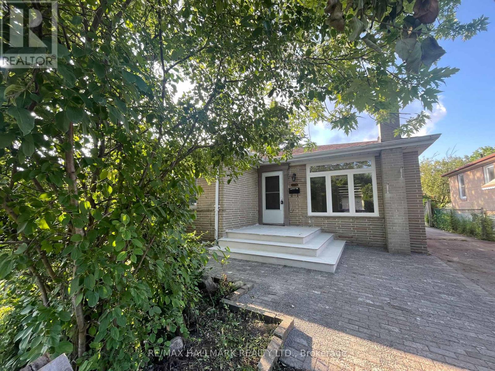 Listing photo of MAIN FLOOR - 116 CARTIER CRESCENT