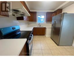 Main Floor - 116 Cartier Crescent, Richmond Hill, ON L4C2N6 Photo 8
