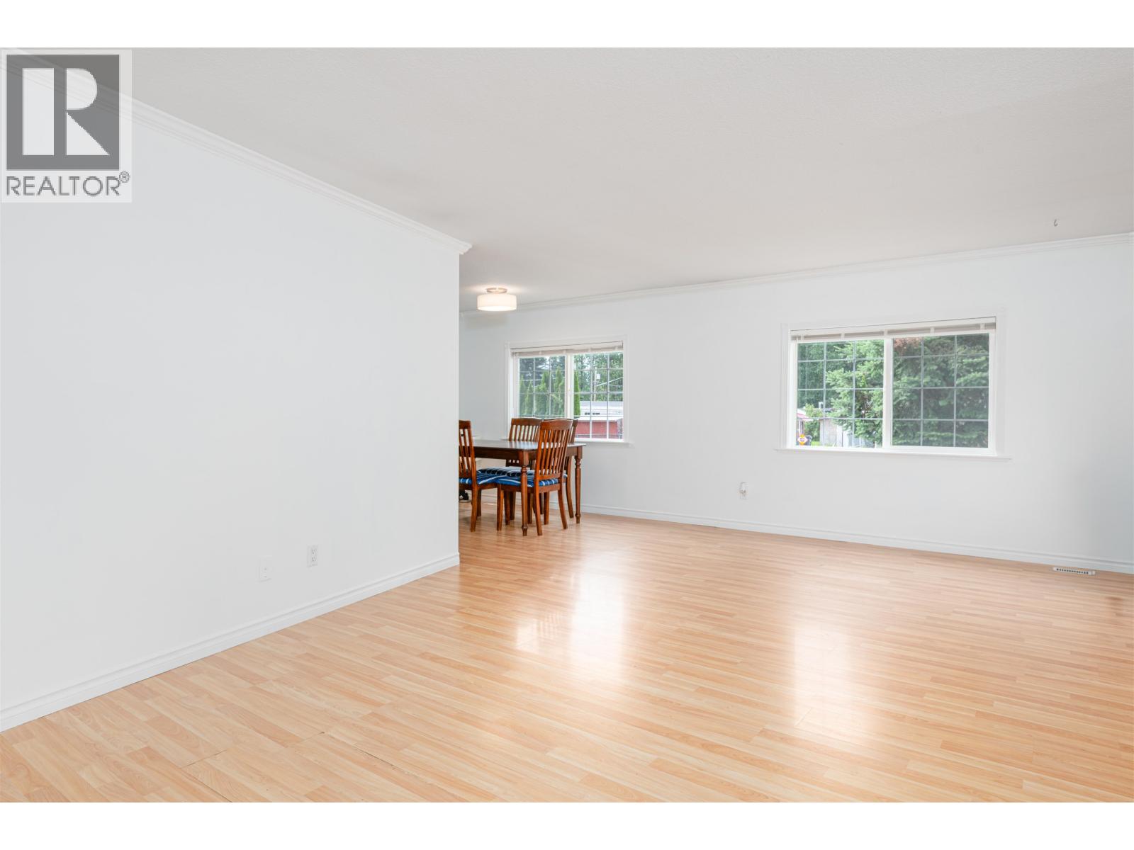 7167 KENNEDY CRESCENT - 12