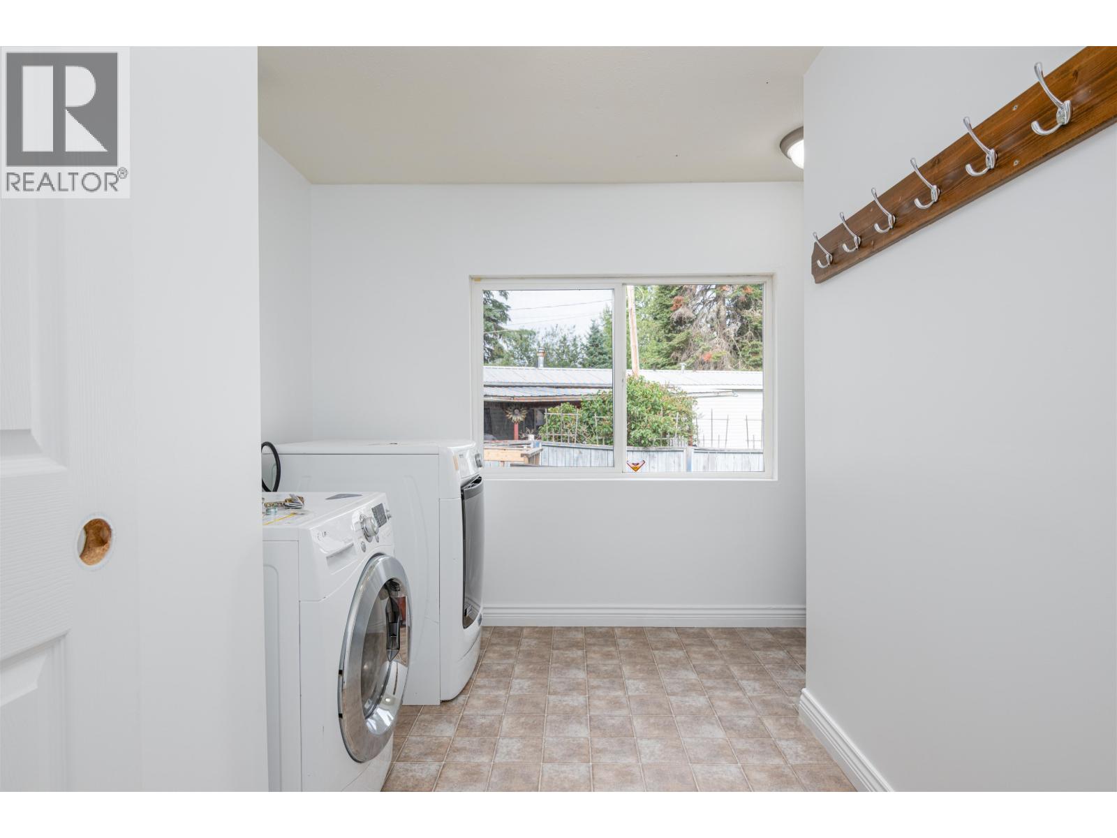 7167 KENNEDY CRESCENT - 22