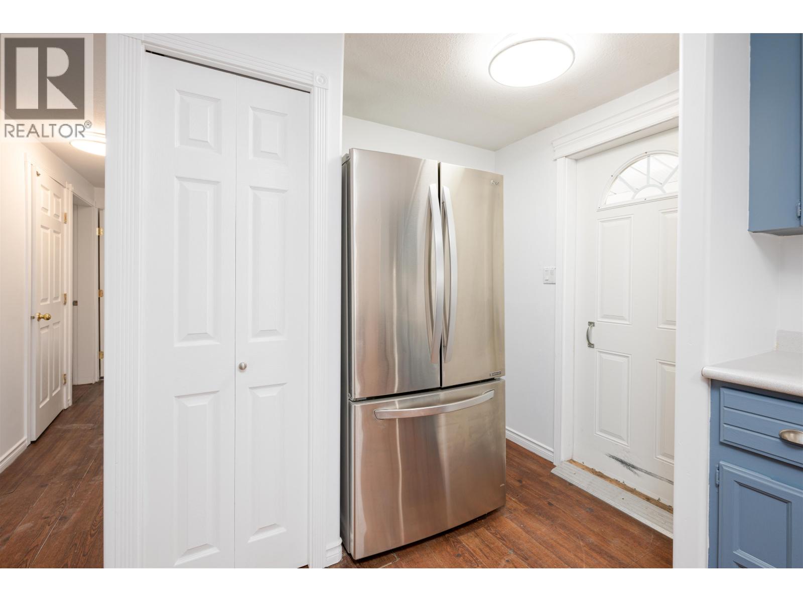 7167 KENNEDY CRESCENT - 10