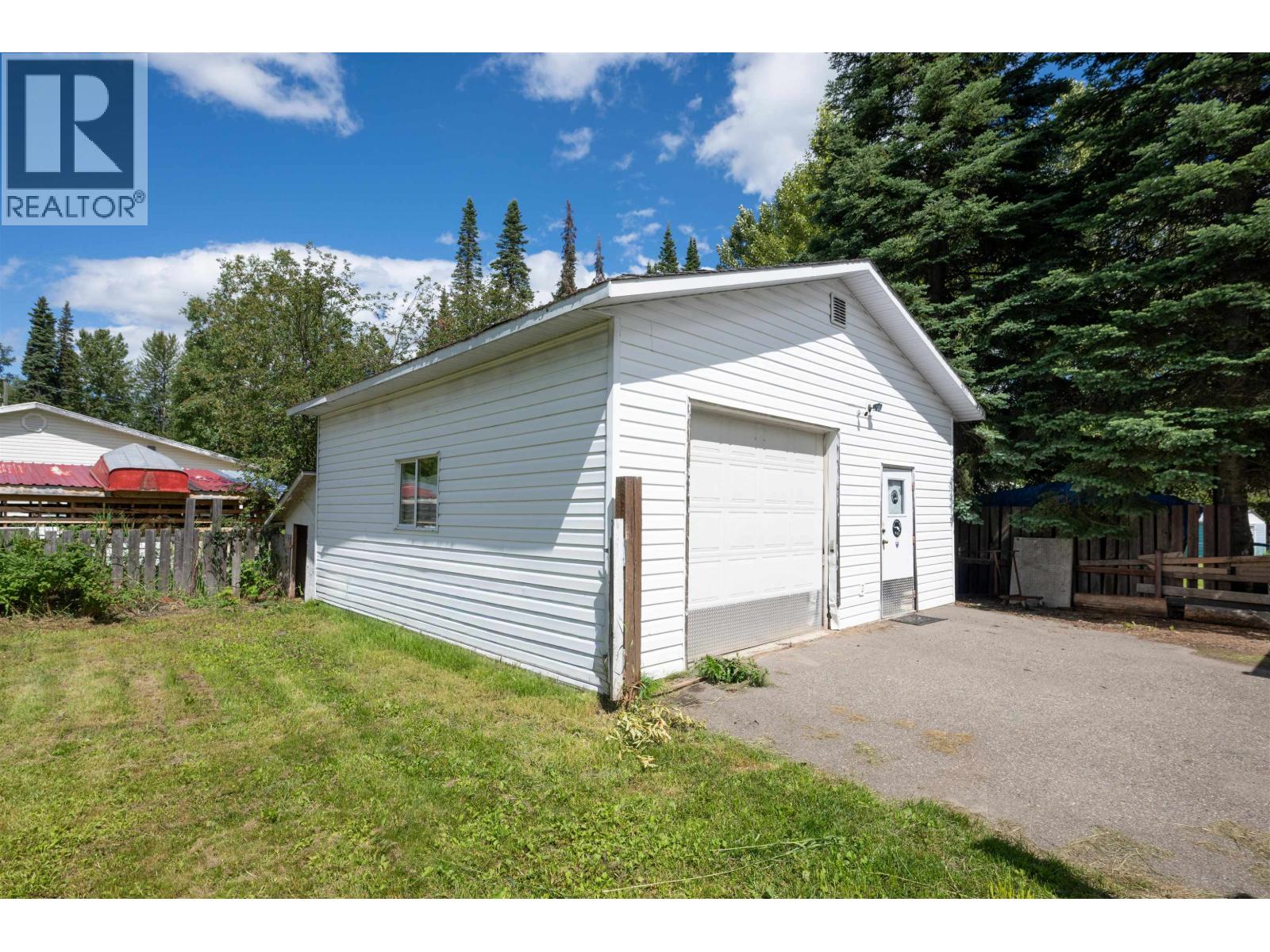 7167 KENNEDY CRESCENT - 31